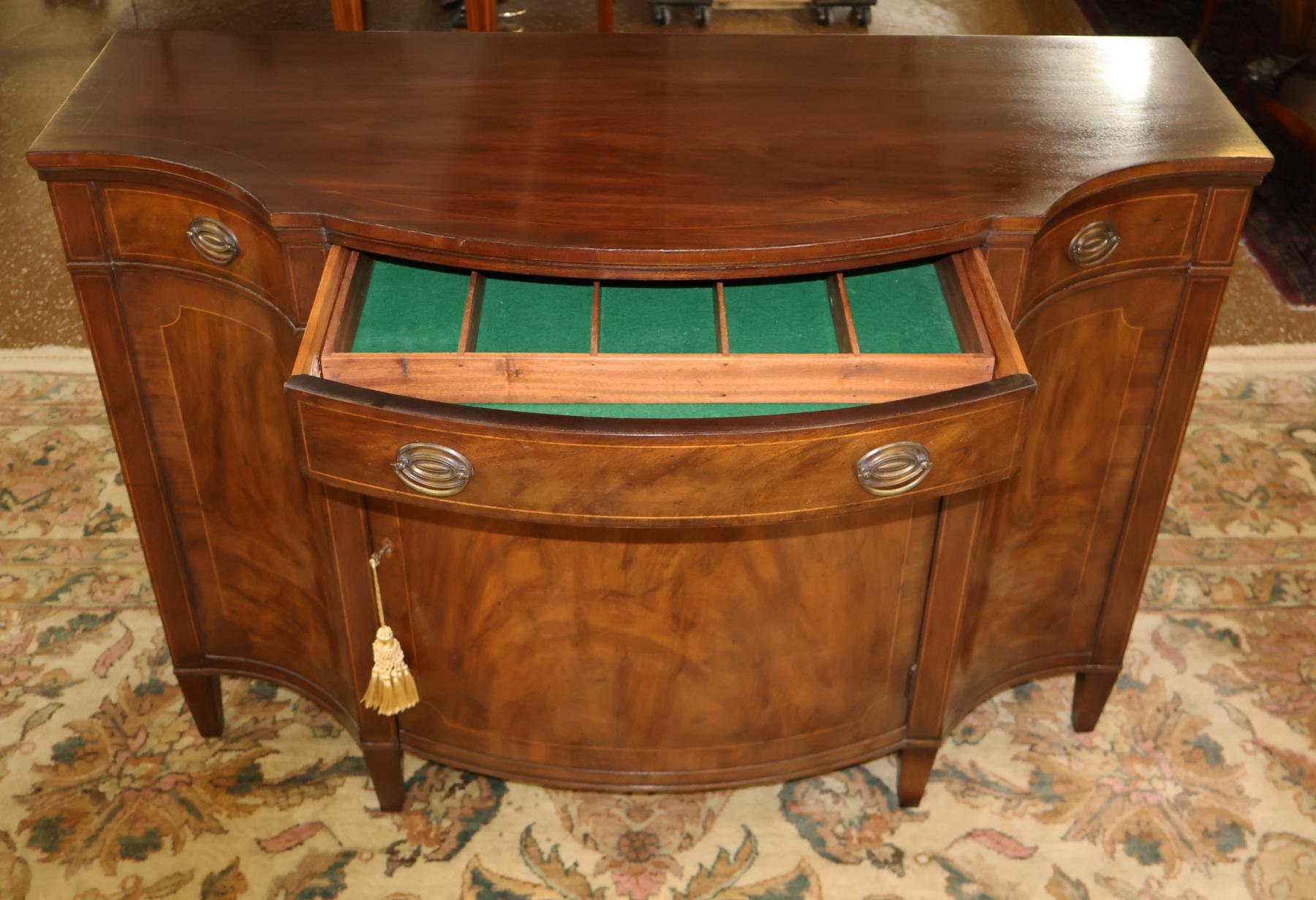 Baker Möbel Federal Regency Stil Mahagoni Sideboard Buffet Server im Angebot 6