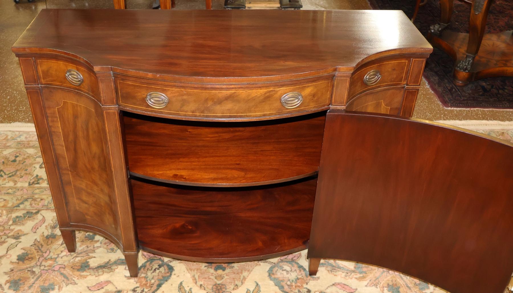 Baker Möbel Federal Regency Stil Mahagoni Sideboard Buffet Server im Angebot 9