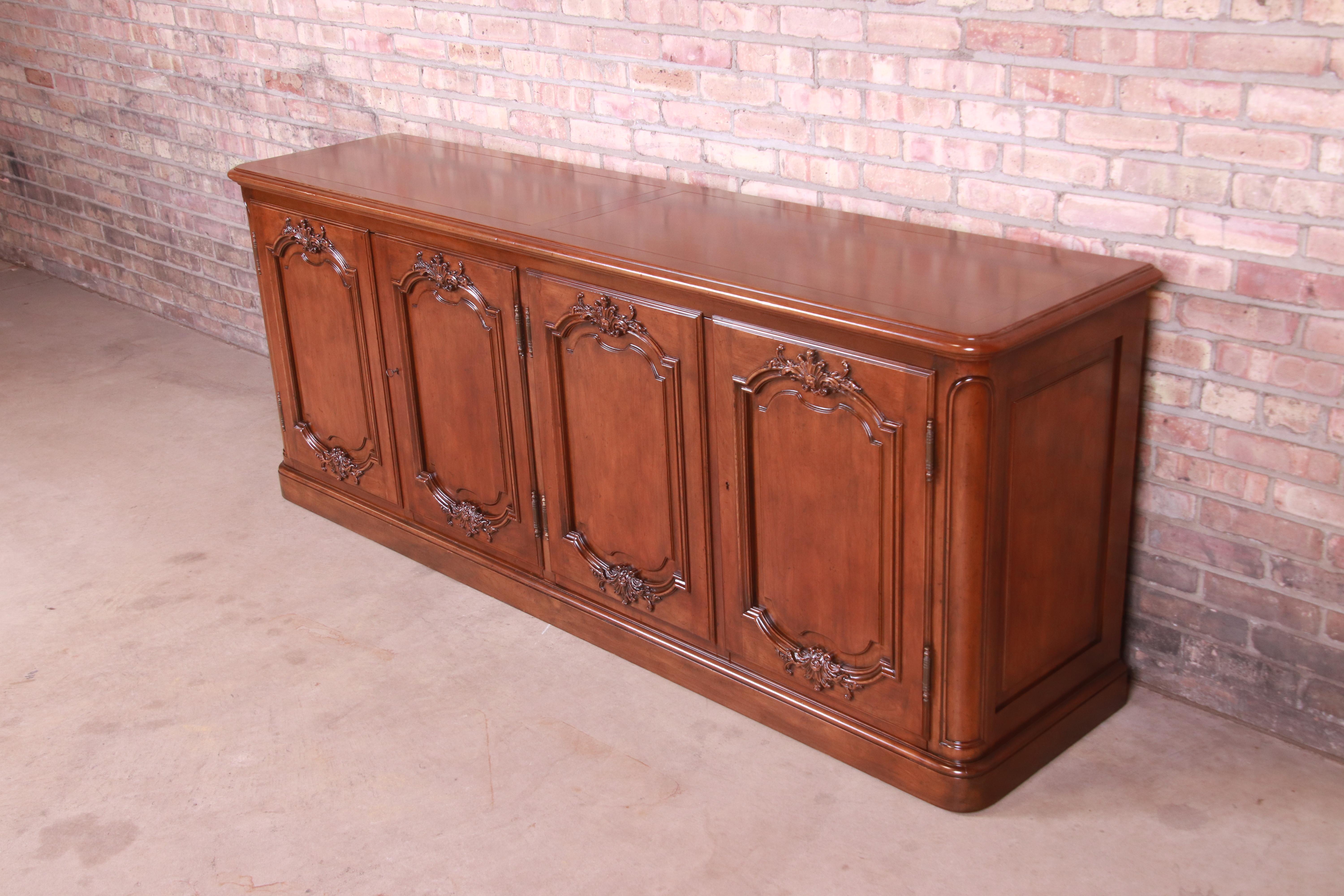 Baker Furniture French Country Walnut Sideboard Credenza, Newly Refinished In Good Condition In South Bend, IN