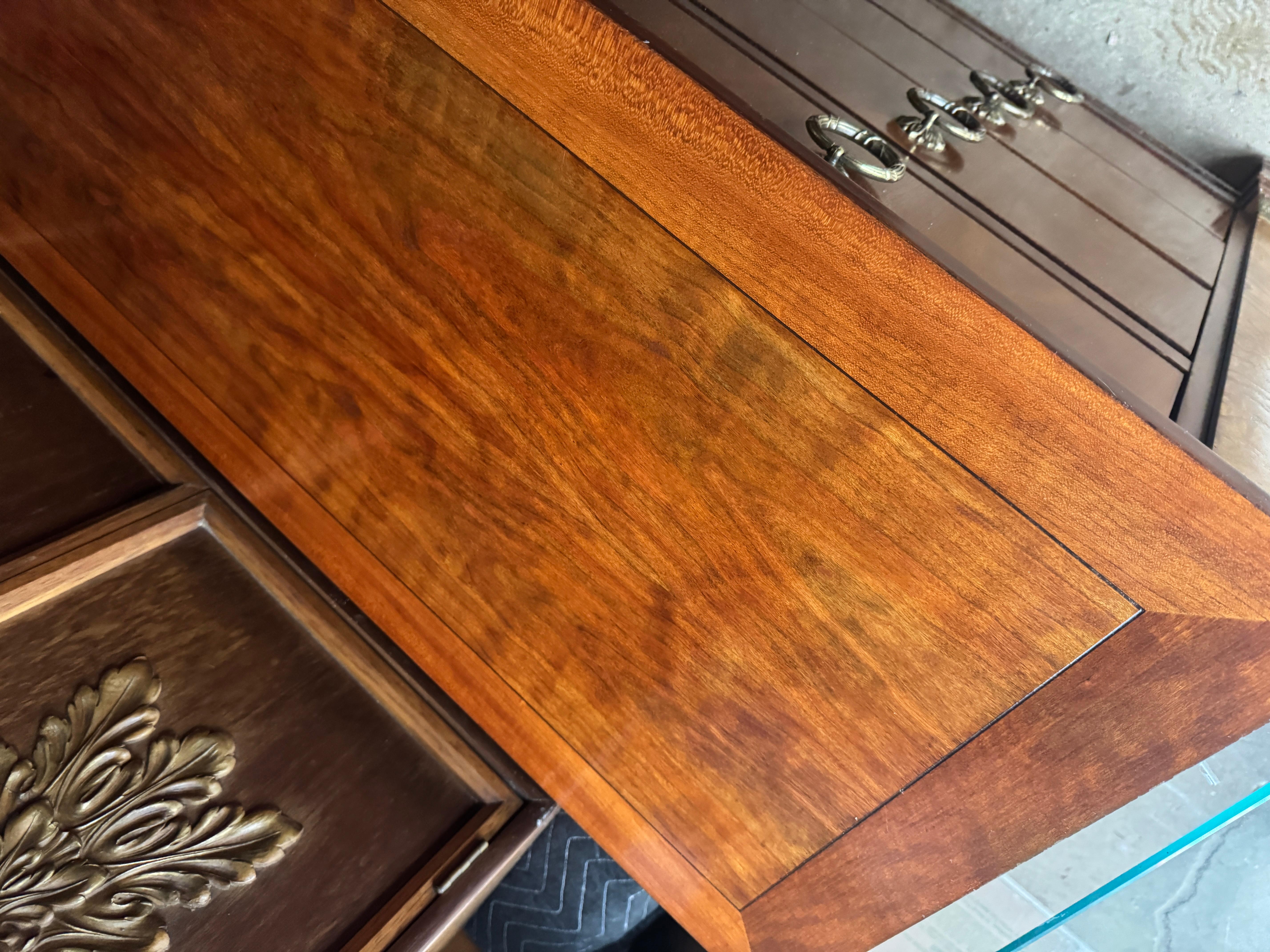 Baker Möbel Französisch Empire Furniture Kirsche & Wurzelholz 9-Schublade Kommode im Angebot 6