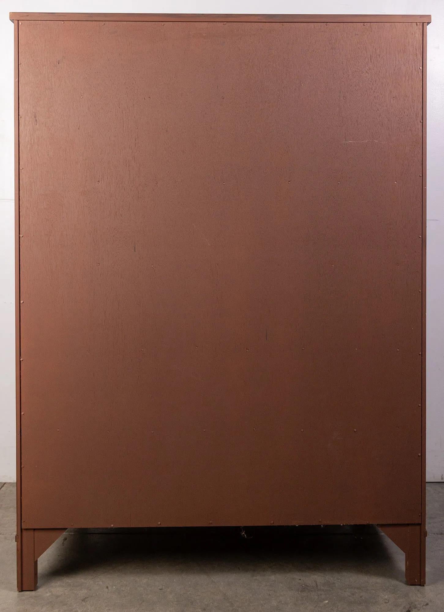 XX secolo Cassettiera Baker Furniture in ciliegio e legno di radica in vendita