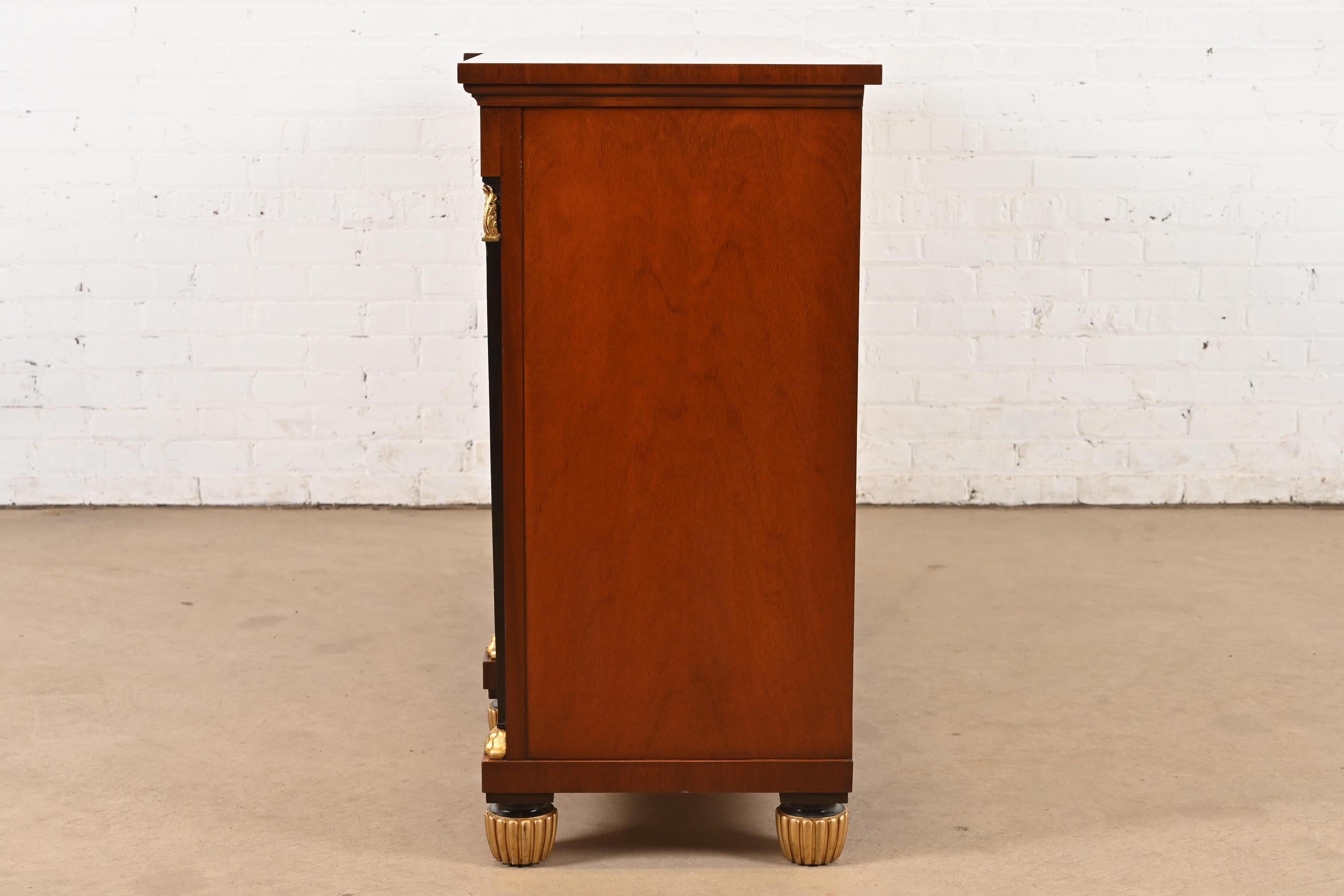 Baker Furniture - Credenza o mobile bar in mogano a fiamma francese Empire Furniture in vendita 4