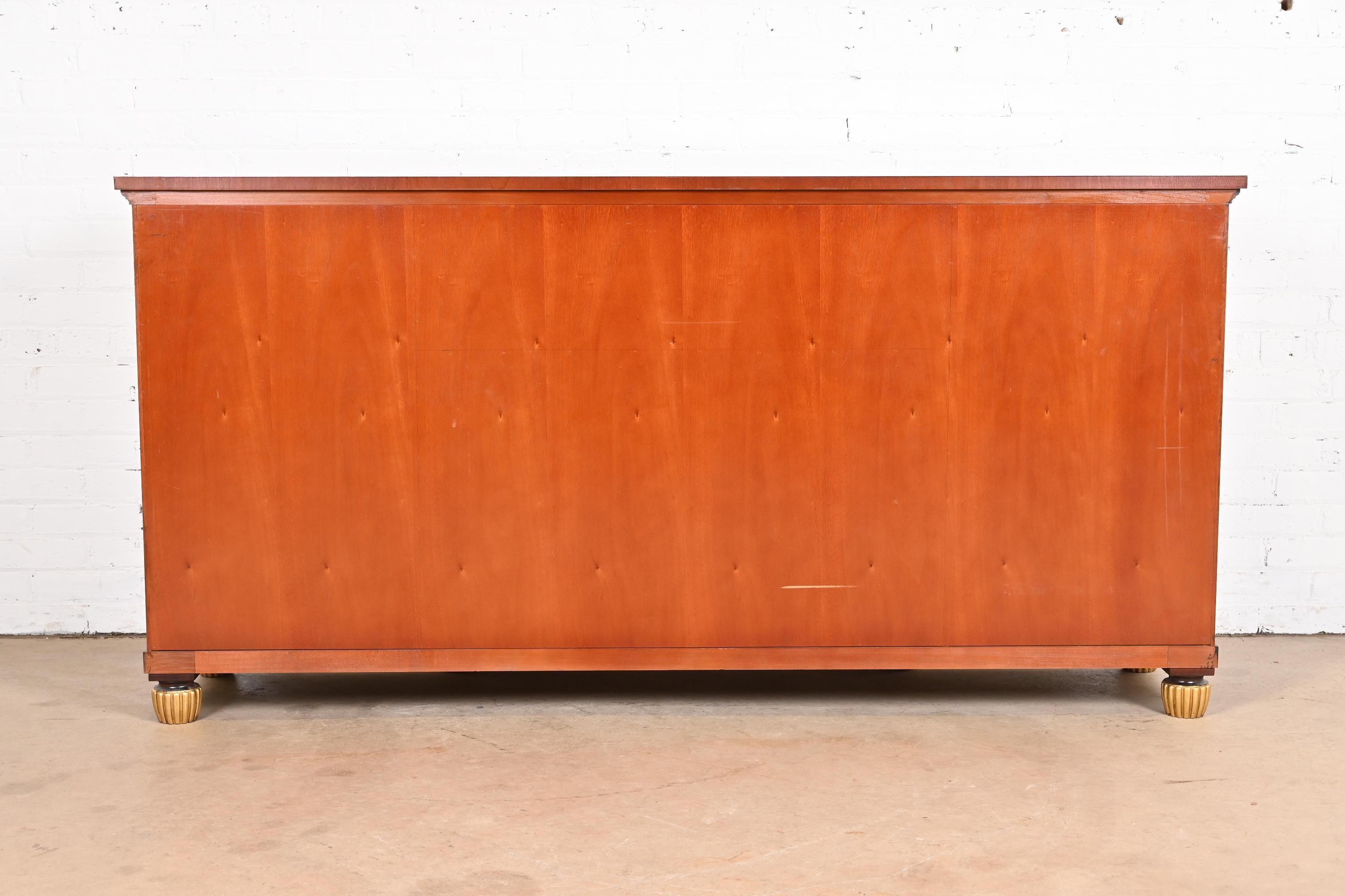Französisches Empire-Sideboard oder Barschrank aus geflammtem Mahagoni von Baker Furniture im Angebot 10