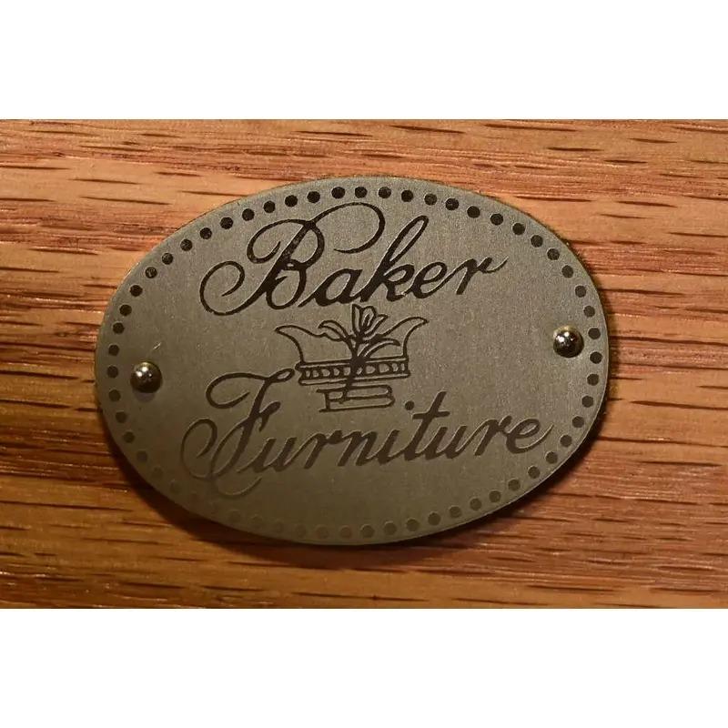 Laiton Buffet ou meuble de bar en acajou flamboyant Empire français de Baker Furniture en vente