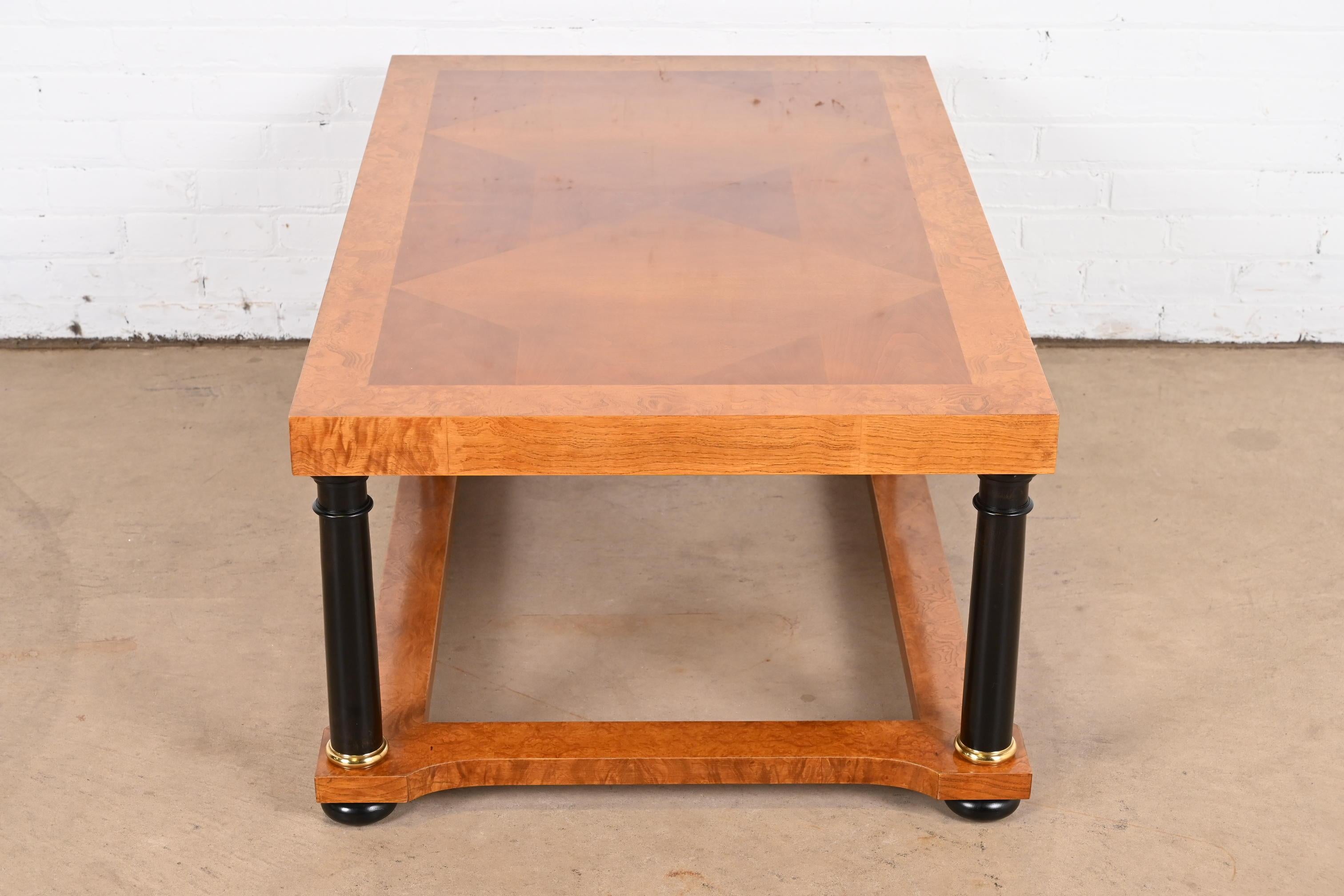 Table basse Empire française en cerisier et broussin incrusté de Baker Furniture en vente 5