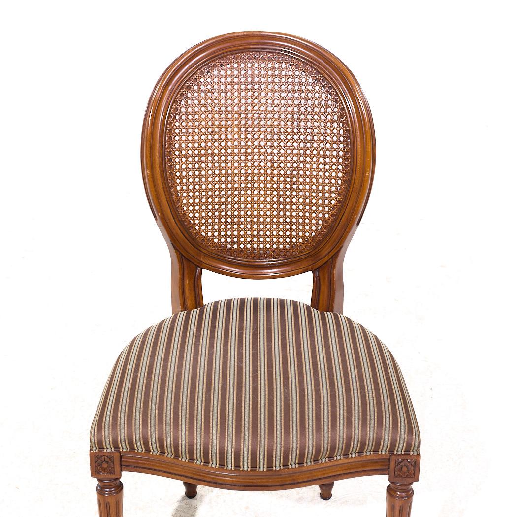 Chaises de salle à manger françaises Louis XVI en acajou à dossier ballon - 6 en vente 4