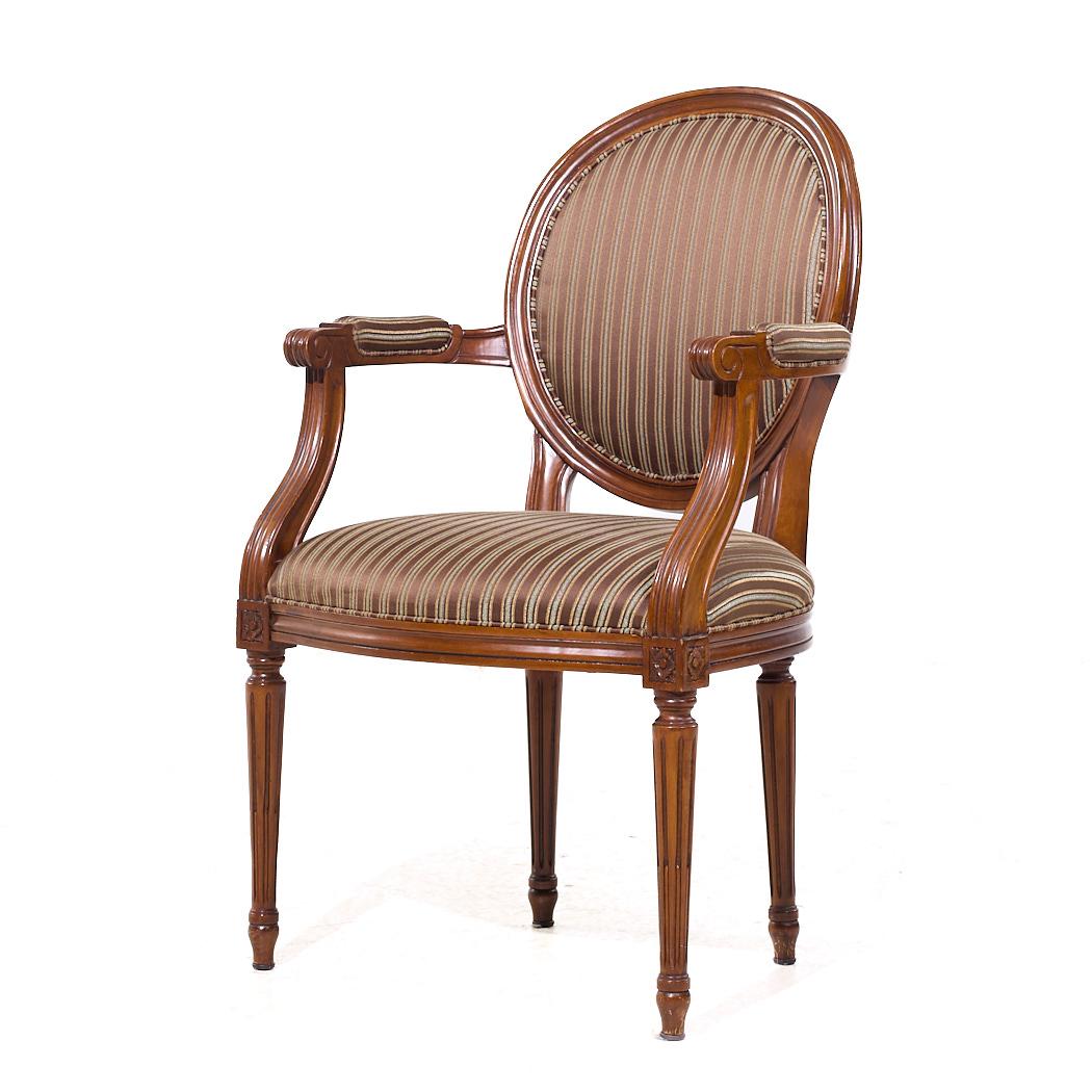 Chaises de salle à manger françaises Louis XVI en acajou à dossier ballon - 6 en vente 7