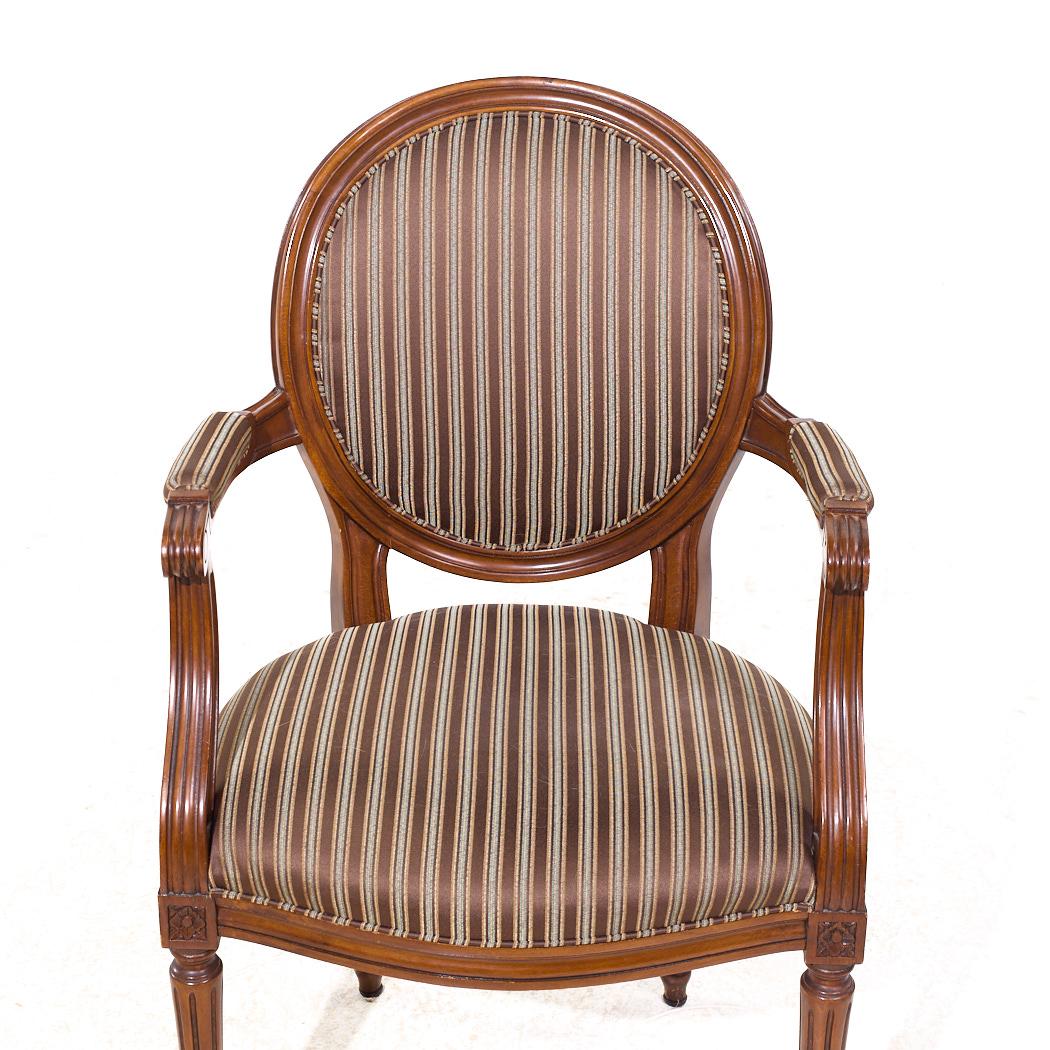 Chaises de salle à manger françaises Louis XVI en acajou à dossier ballon - 6 en vente 11