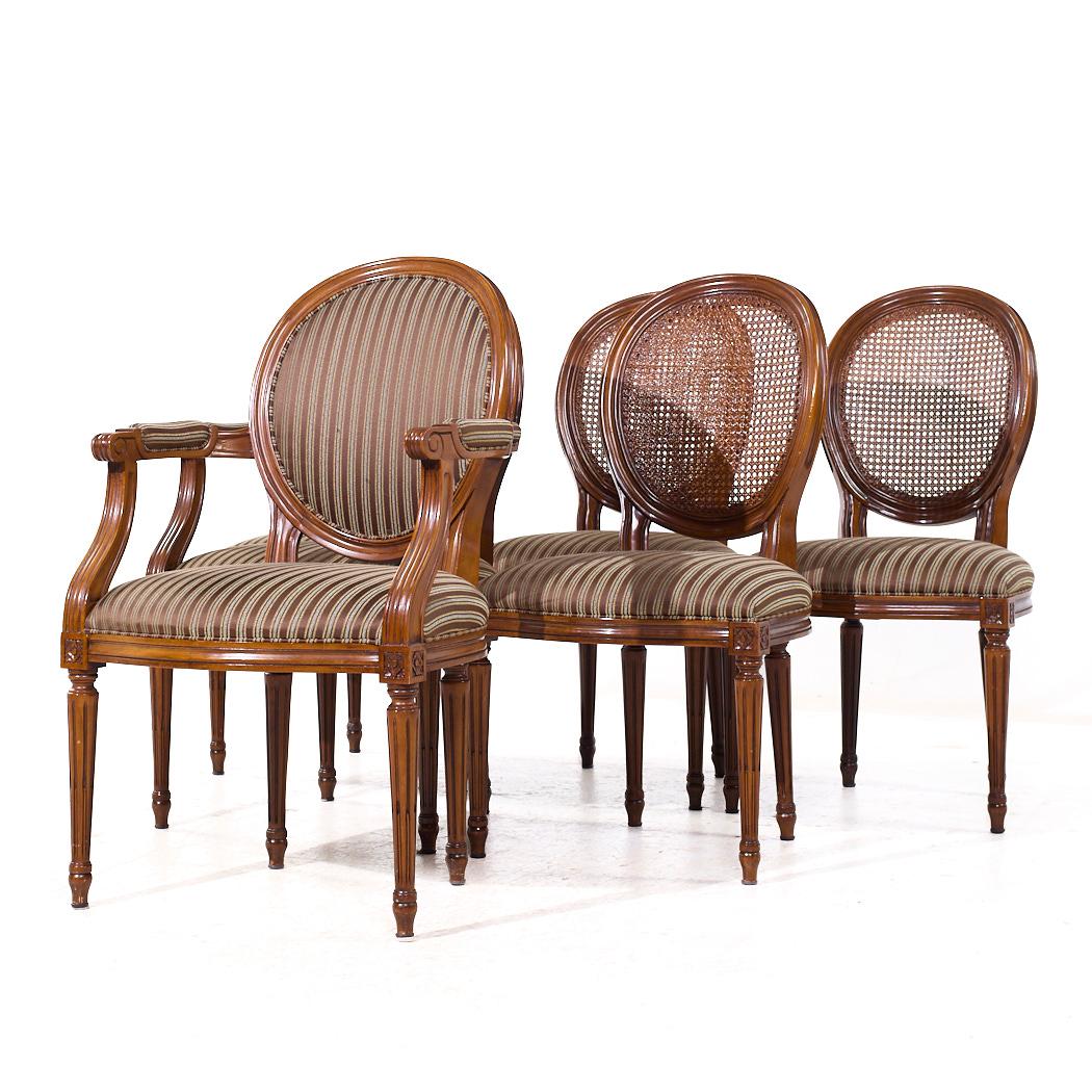 Américain Chaises de salle à manger françaises Louis XVI en acajou à dossier ballon - 6 en vente