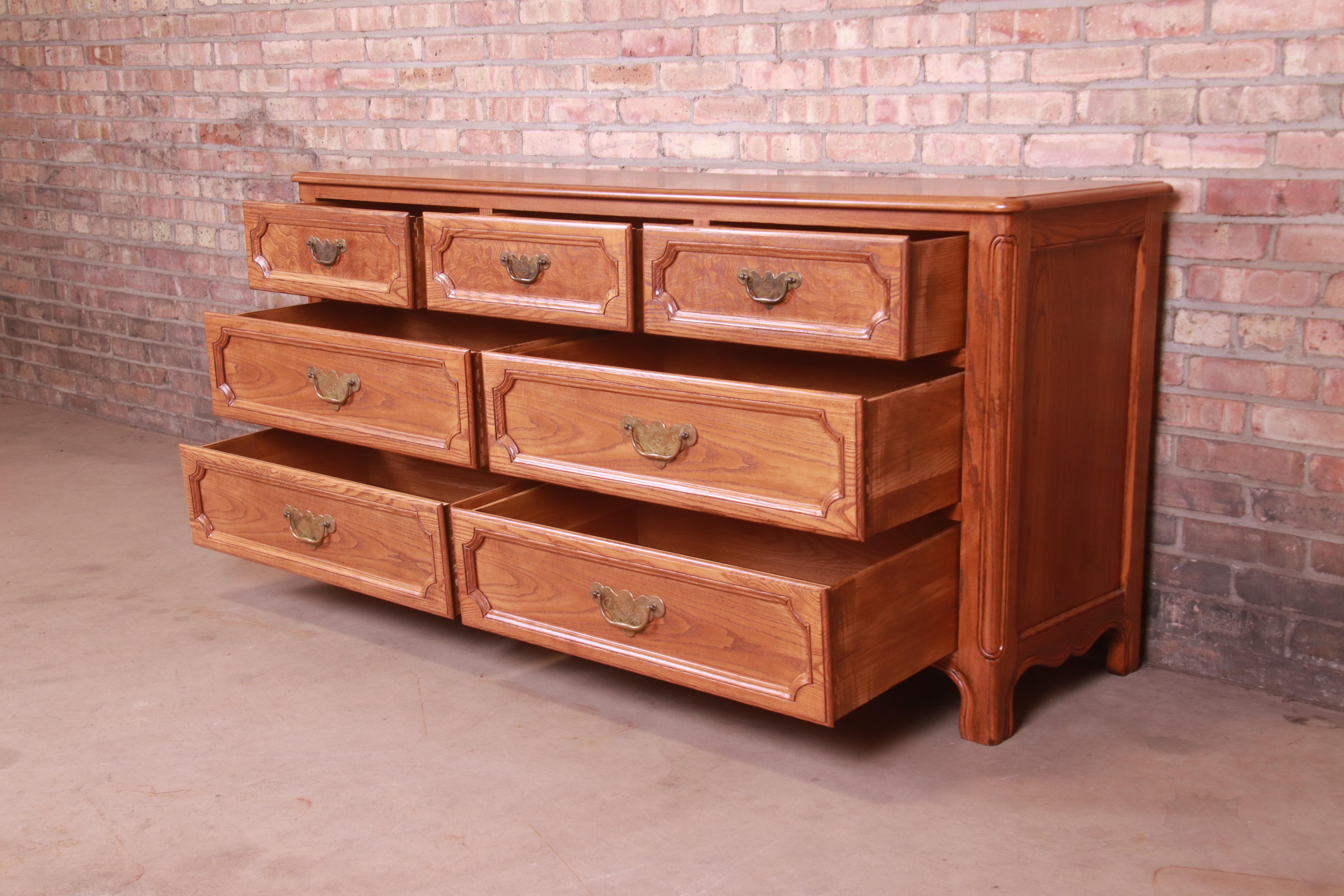 Baker Furniture French Provincial Carved Oak and Burl Wood Dresser, Refinished For Sale 2