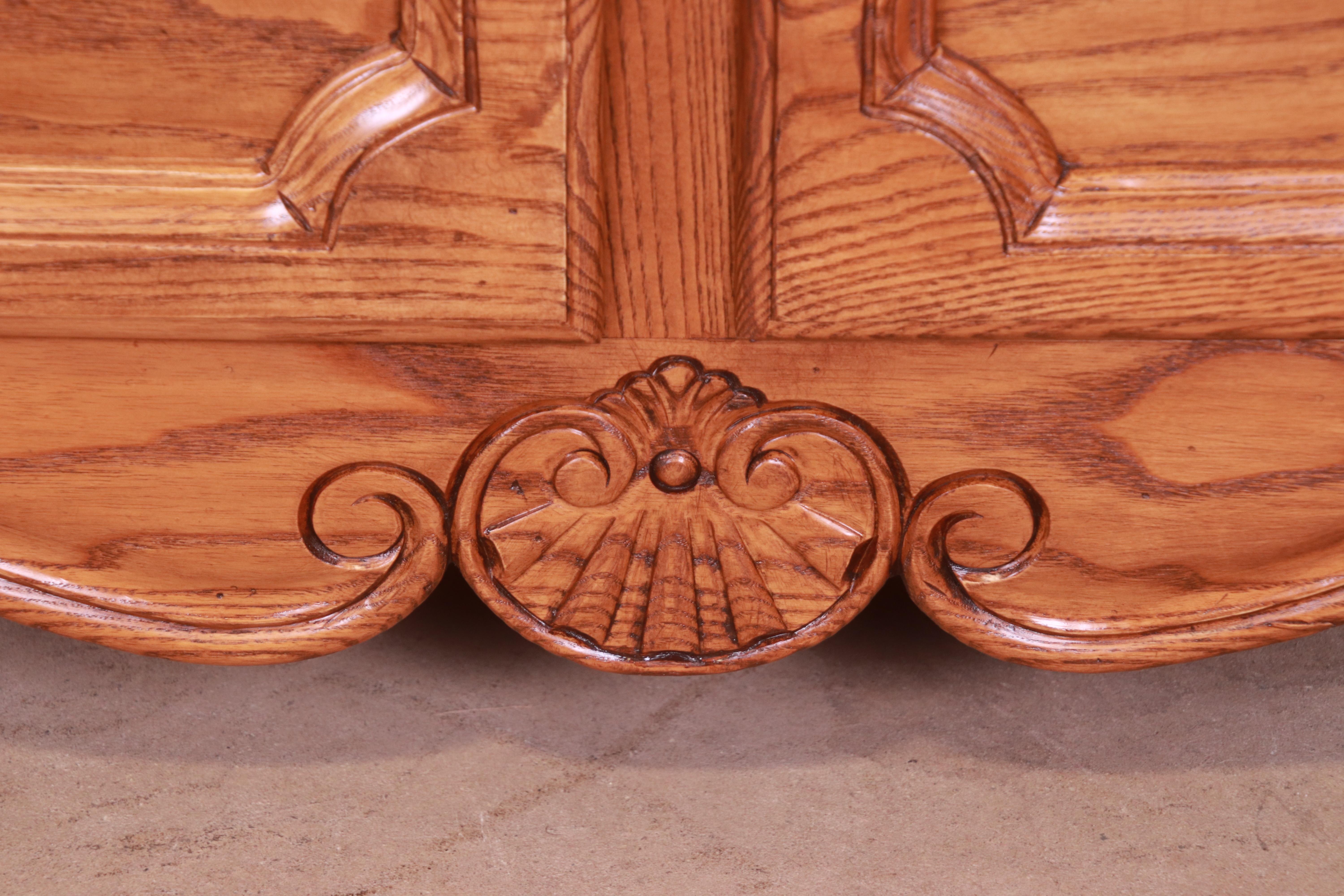 Baker Furniture French Provincial Carved Oak and Burl Wood Dresser, Refinished For Sale 5