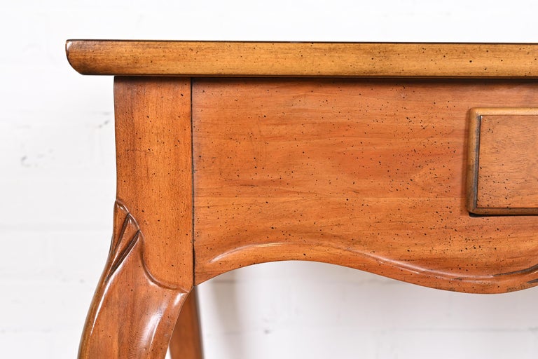 Baker Furniture French Provincial Cherry and Burl Wood Console or Sofa Table For Sale 7