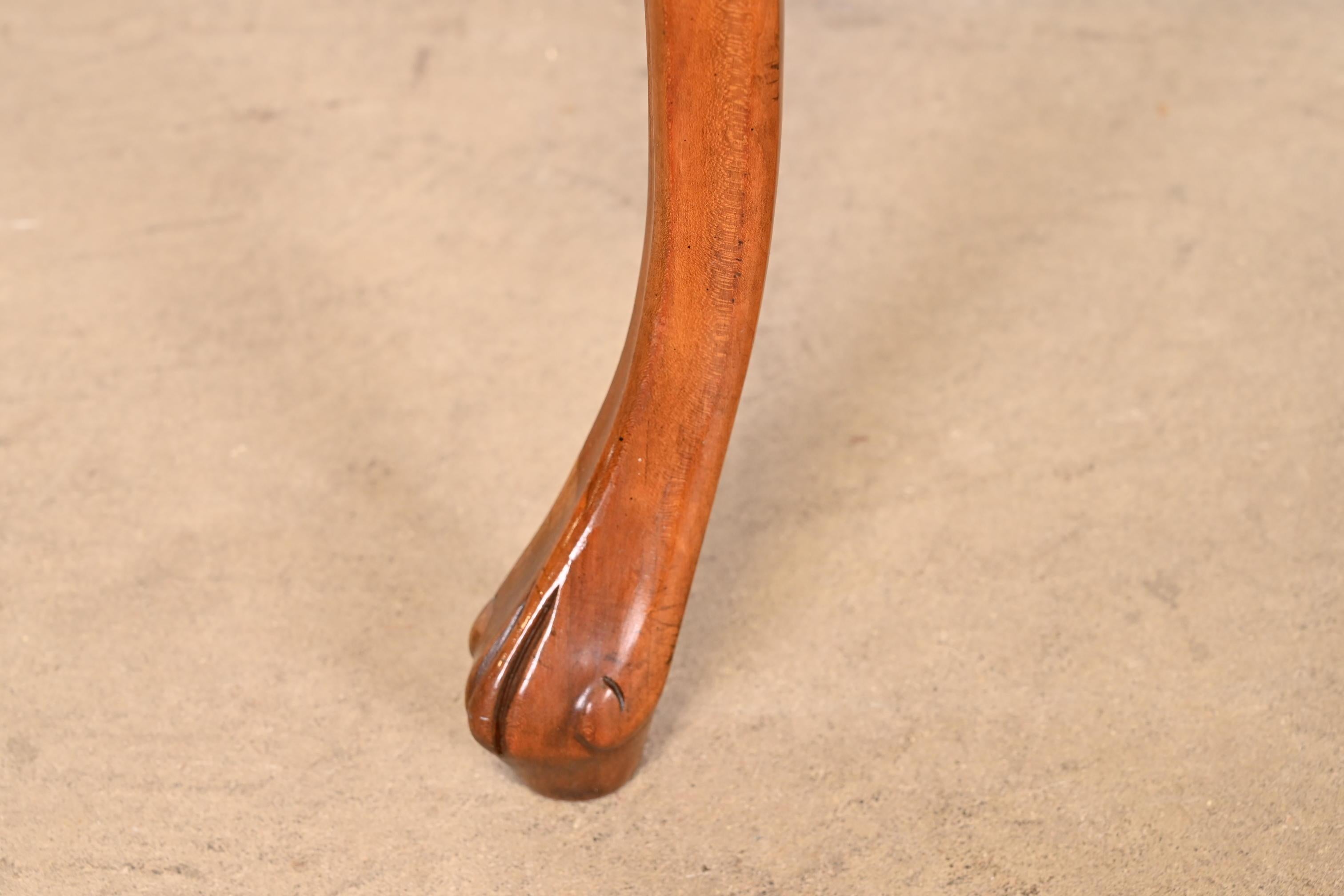 Consola o Mesa de Sofá Baker Furniture French Provincial Cherry and Burl Wood 7