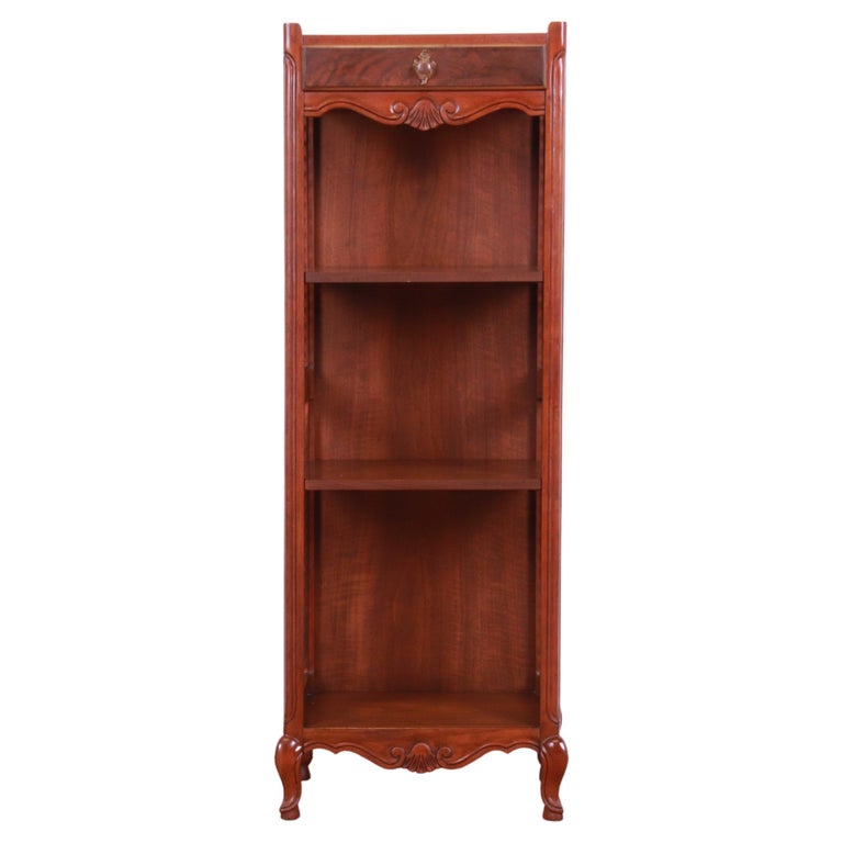 Baker Furniture French Provincial Louis XV Bookcase or Étagère For Sale