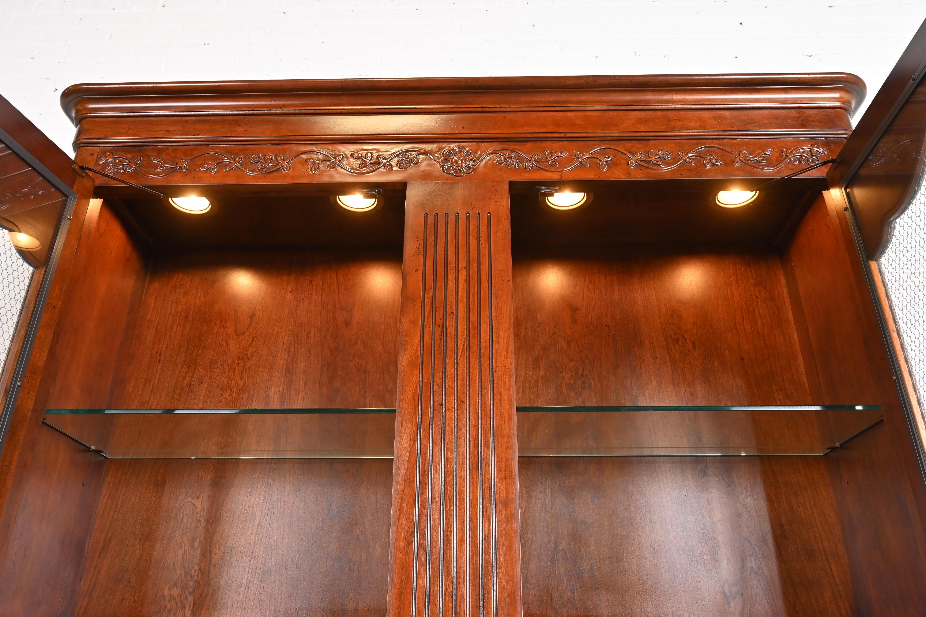 Baker Furniture French Provincial Louis XV Carved Cherry Wood Lighted Bookcase For Sale 4