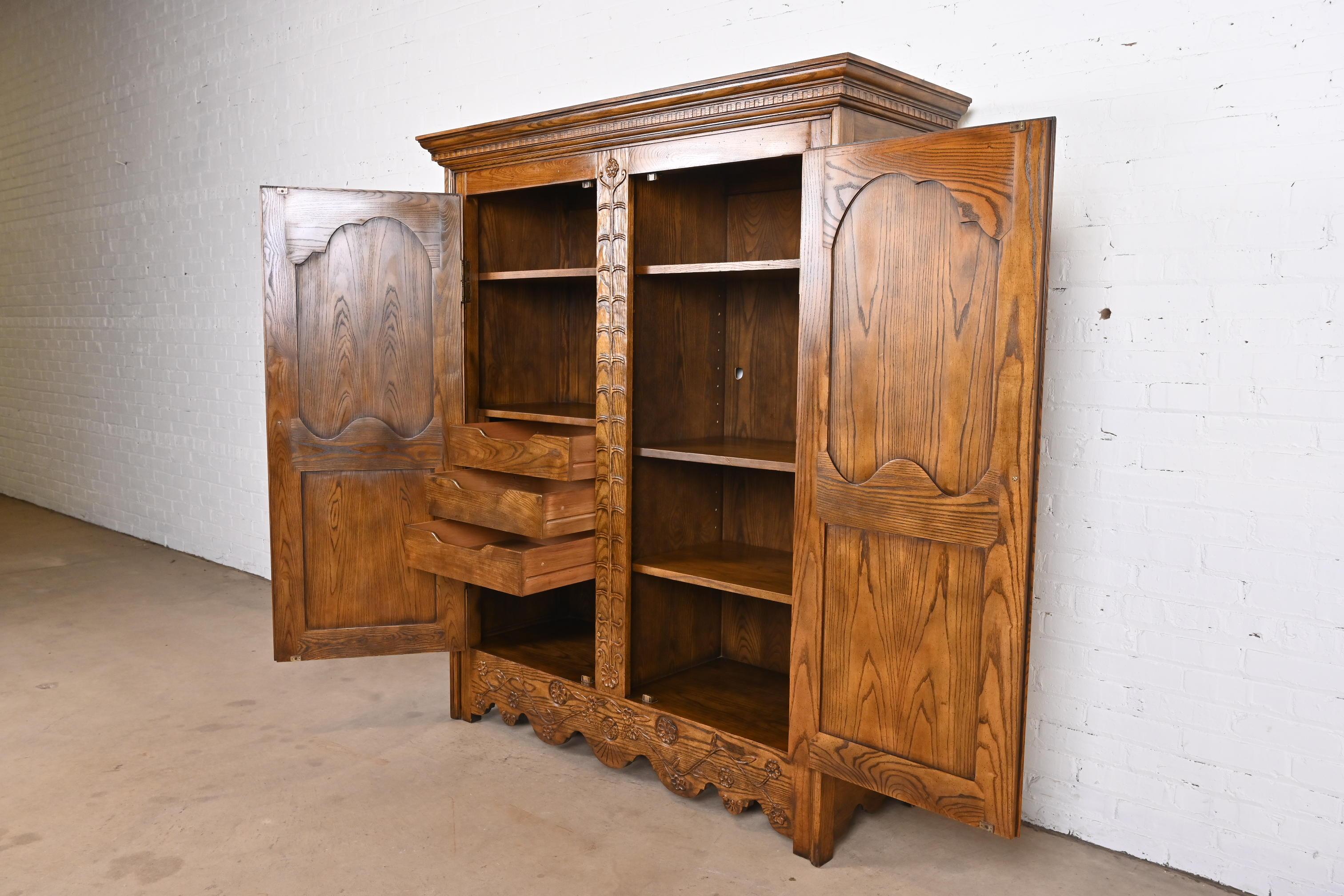 Baker Furniture French Provincial Louis XV Carved Oak Armoire or Linen Press In Good Condition In South Bend, IN