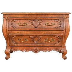 Cassettiera in noce intagliata Baker Furniture French Provincial Louis XV