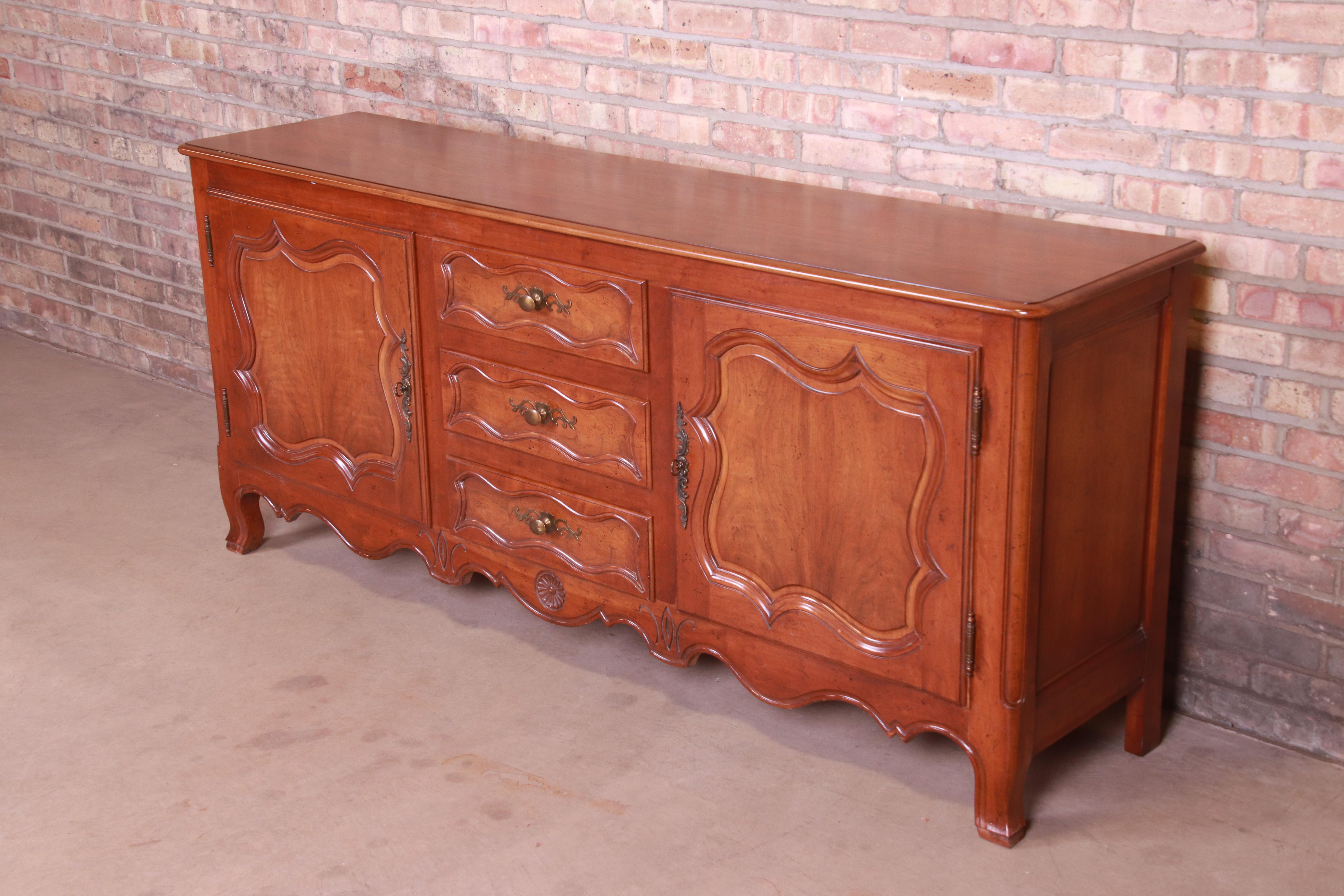 20th Century Baker Furniture French Provincial Louis XV Carved Walnut Sideboard, circa 1960s For Sale