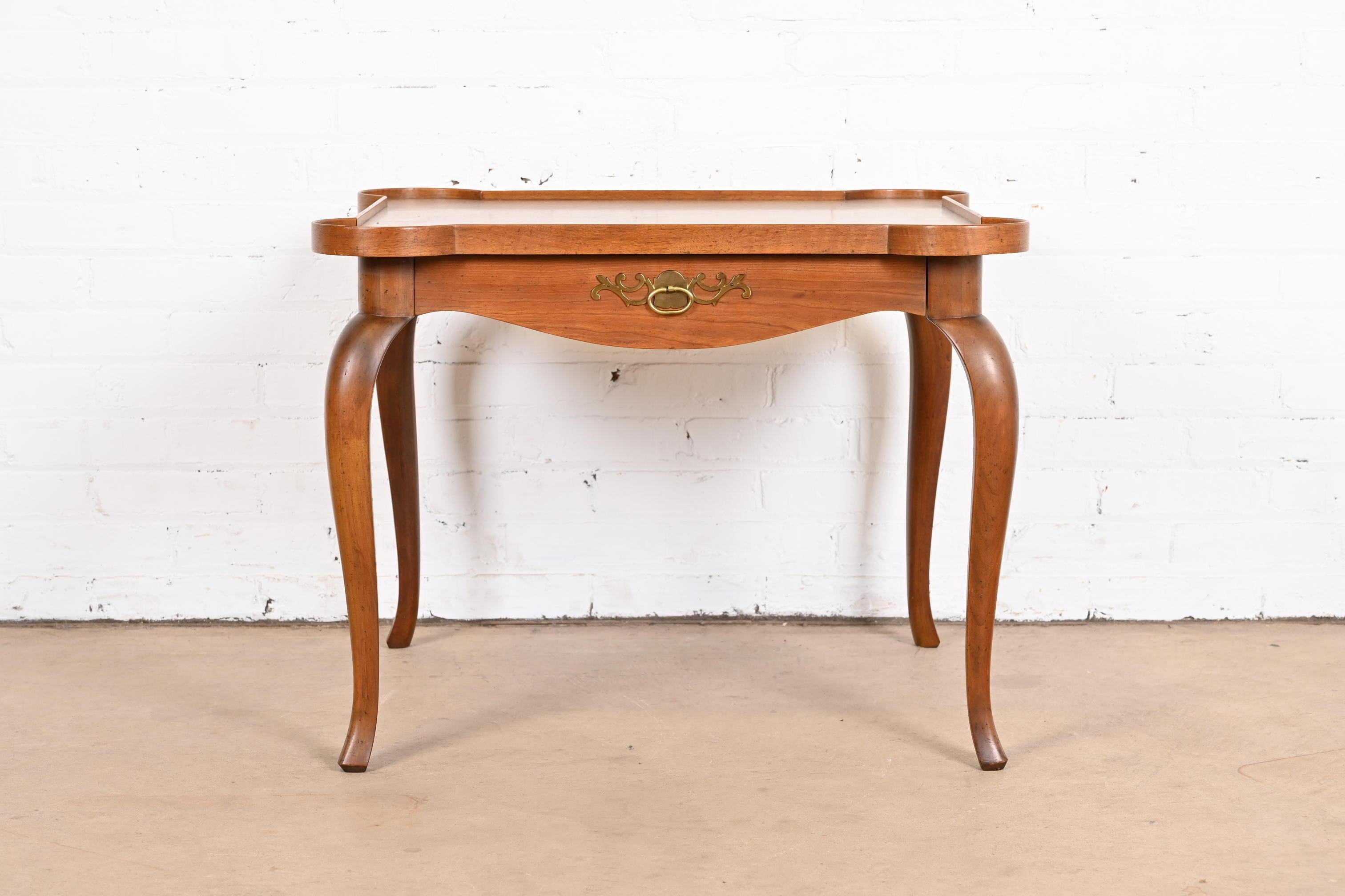 Baker Furniture French Provincial Louis XV Cherry and Burl Wood Tea Table In Good Condition For Sale In South Bend, IN