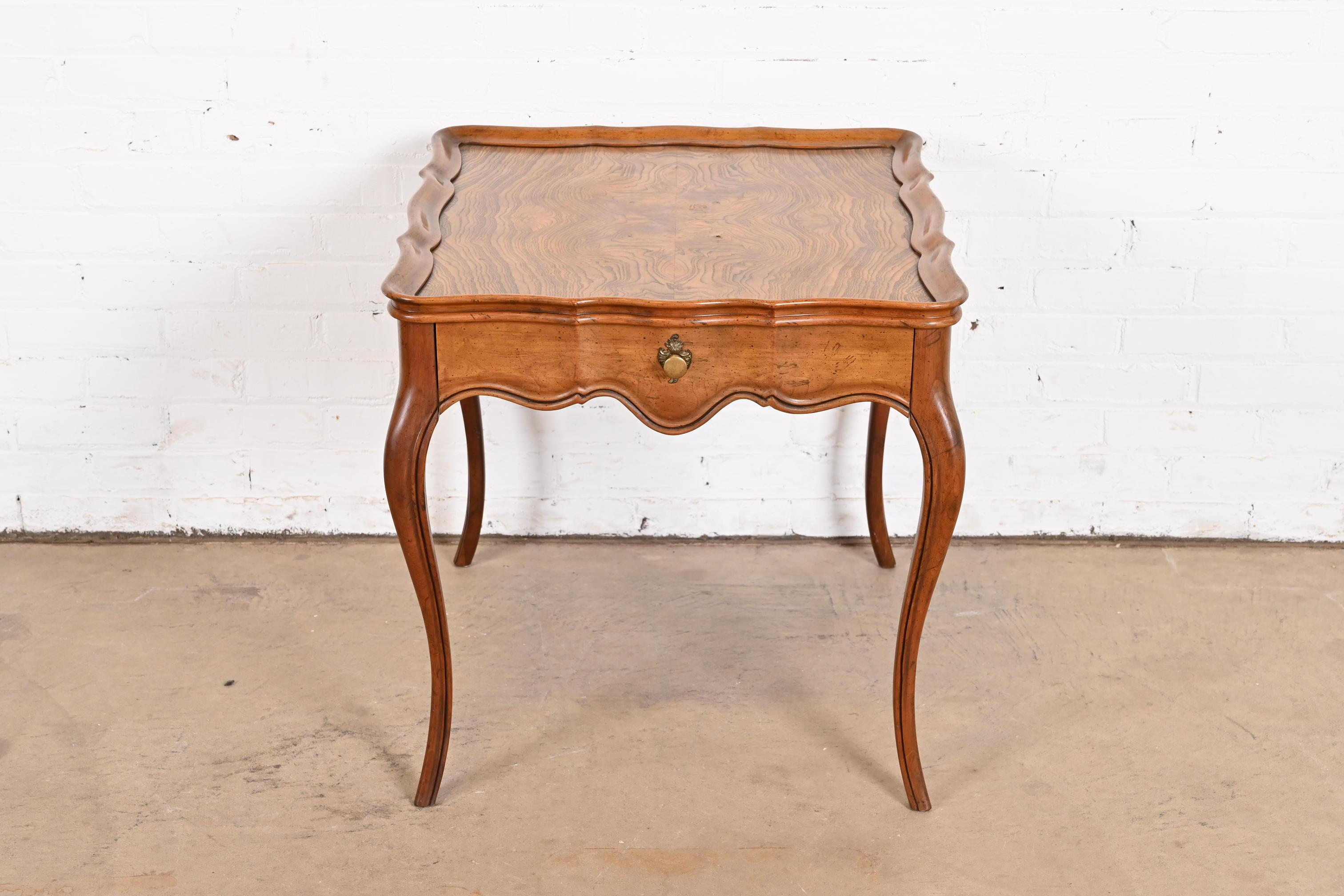 Baker Furniture French Provincial Louis XV Cherry and Burl Wood Tea Table In Good Condition For Sale In South Bend, IN