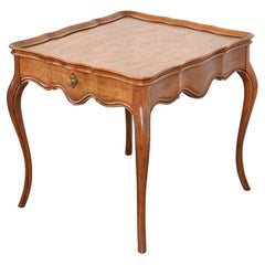 Baker Furniture Französischer Provincial Louis XV.-Teetisch aus Kirsch- und Wurzelholz
