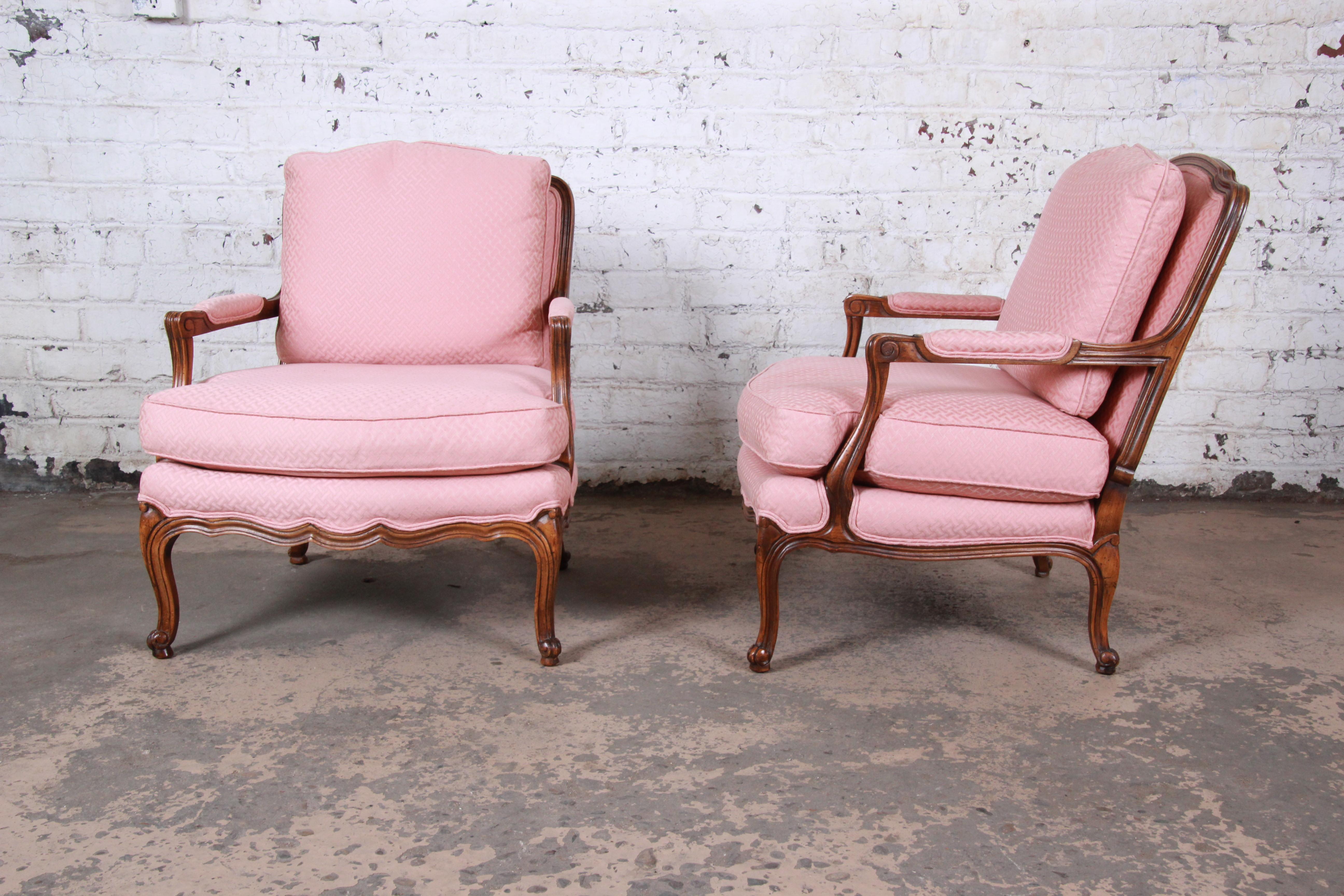Baker Furniture French Provincial Louis XV Fauteuils, Pair In Good Condition In South Bend, IN