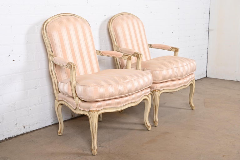 Baker Furniture French Provincial Louis XV Fauteuils, Pair In Good Condition For Sale In South Bend, IN