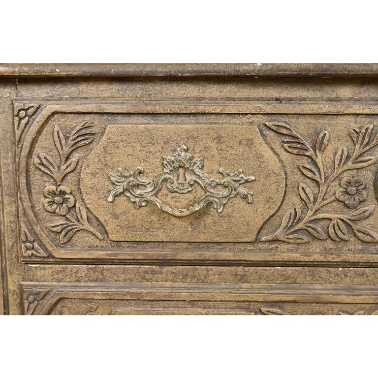 Laiton Baker Furniture commode ou commode provinciale française laquée Louis XV en vente