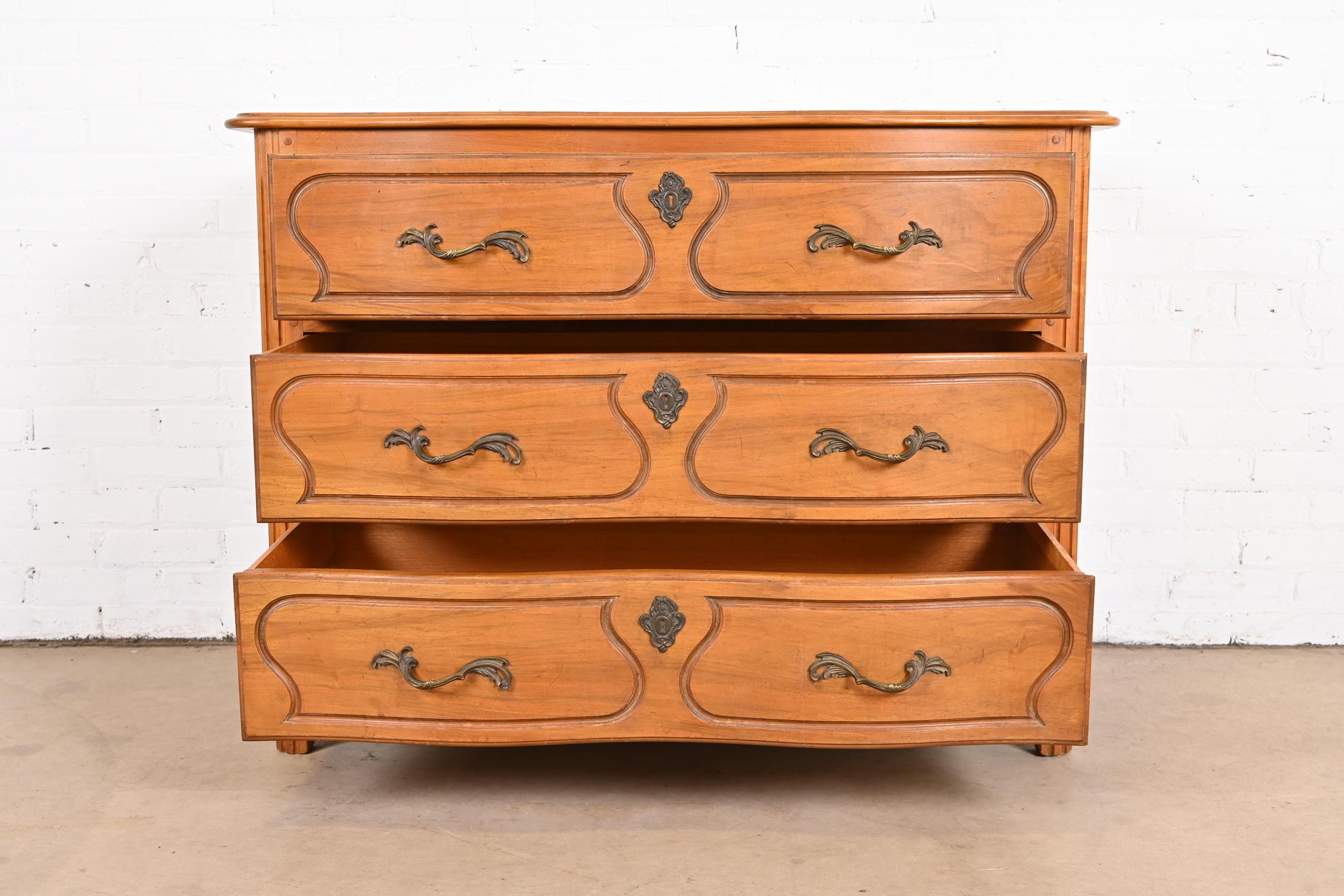Mid-20th Century Baker Furniture French Provincial Louis XV Maple Chest of Drawers, circa 1940s For Sale