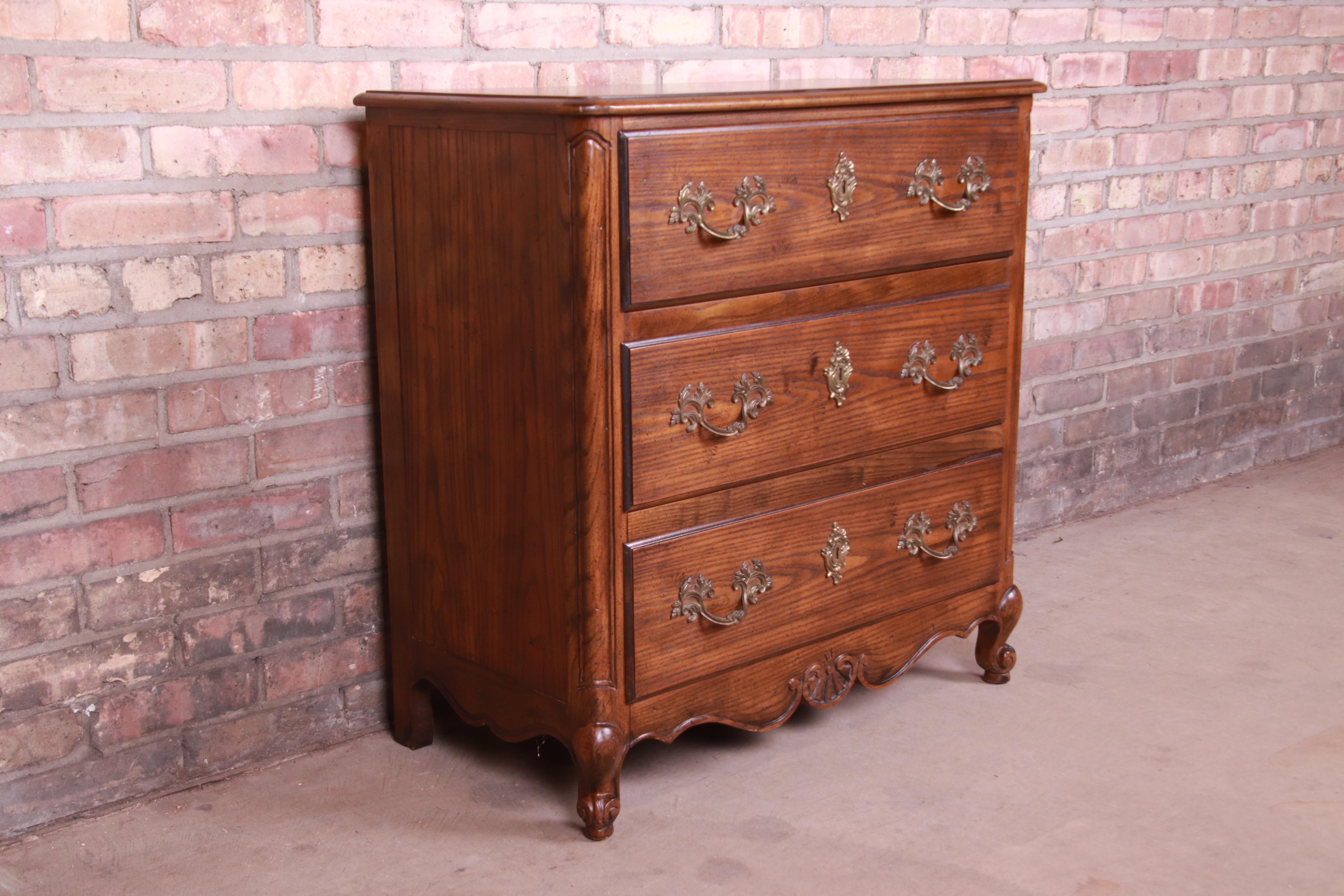 20th Century Baker Furniture French Provincial Louis XV Oak and Burl Wood Chest of Drawers For Sale