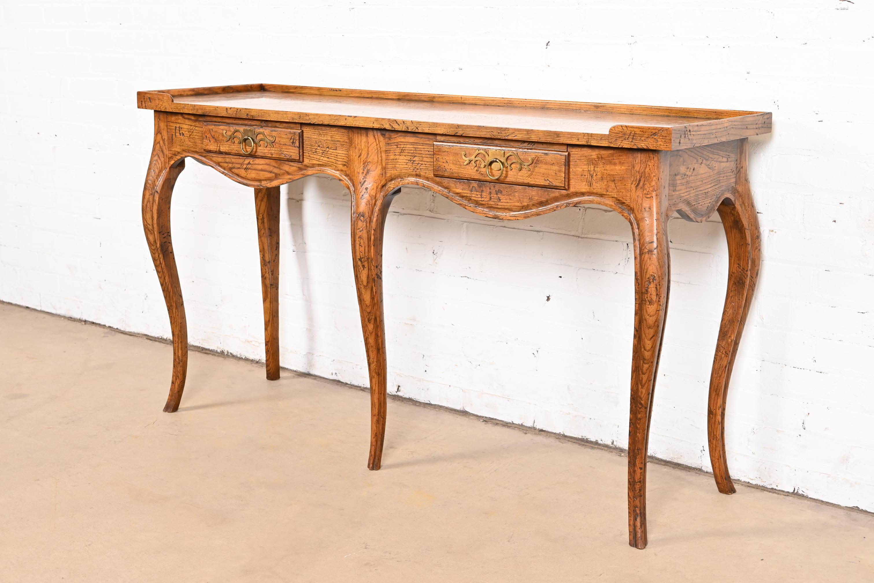 Baker Furniture French Provincial Louis XV Oak and Burl Wood Console Table In Good Condition In South Bend, IN