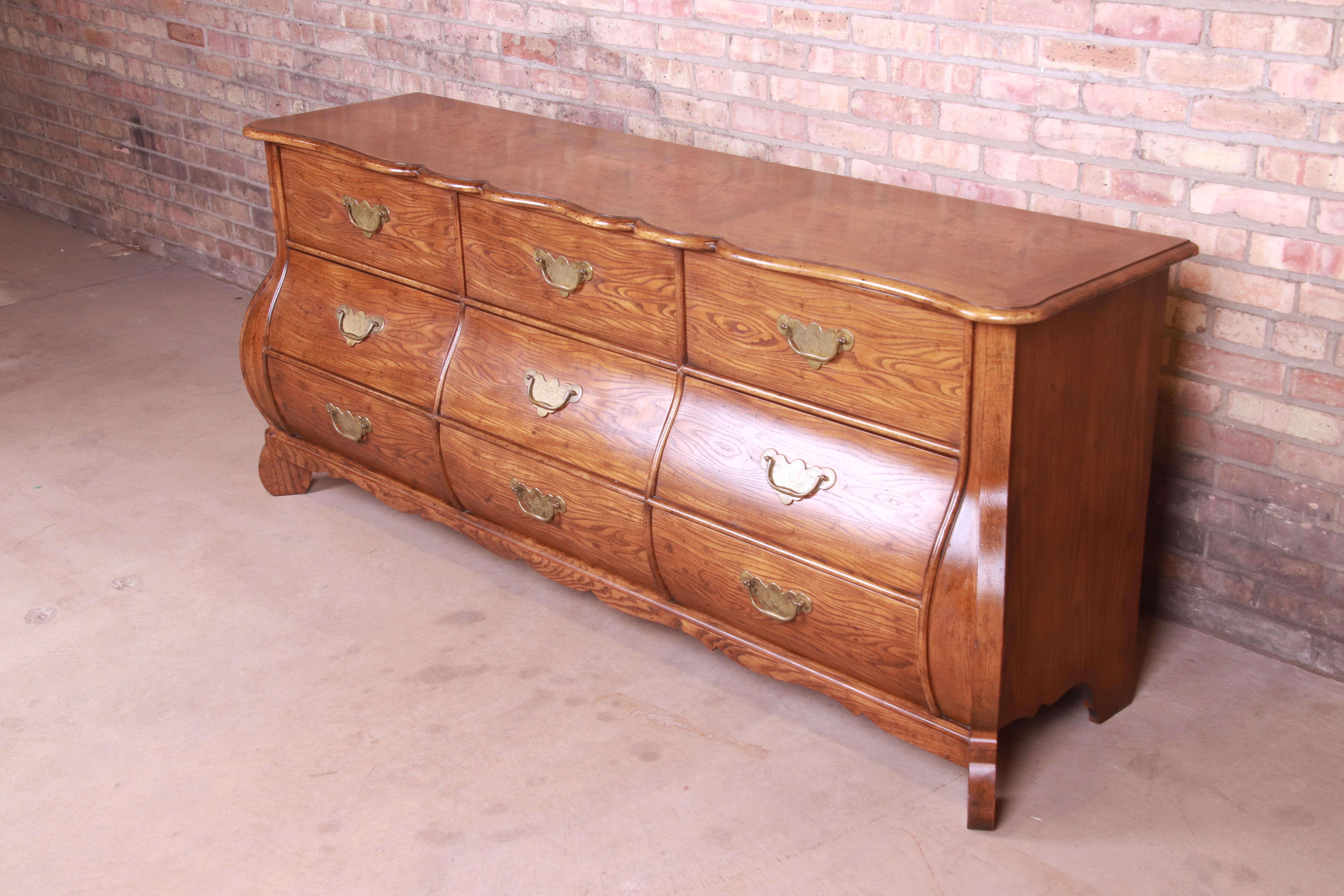 Baker Furniture French Provincial Louis XV Oak and Burl Wood Triple Dresser In Good Condition In South Bend, IN