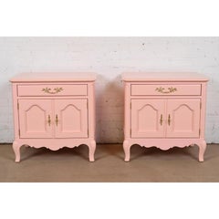 Baker Furniture - Comodini laccati rosa Luigi XV