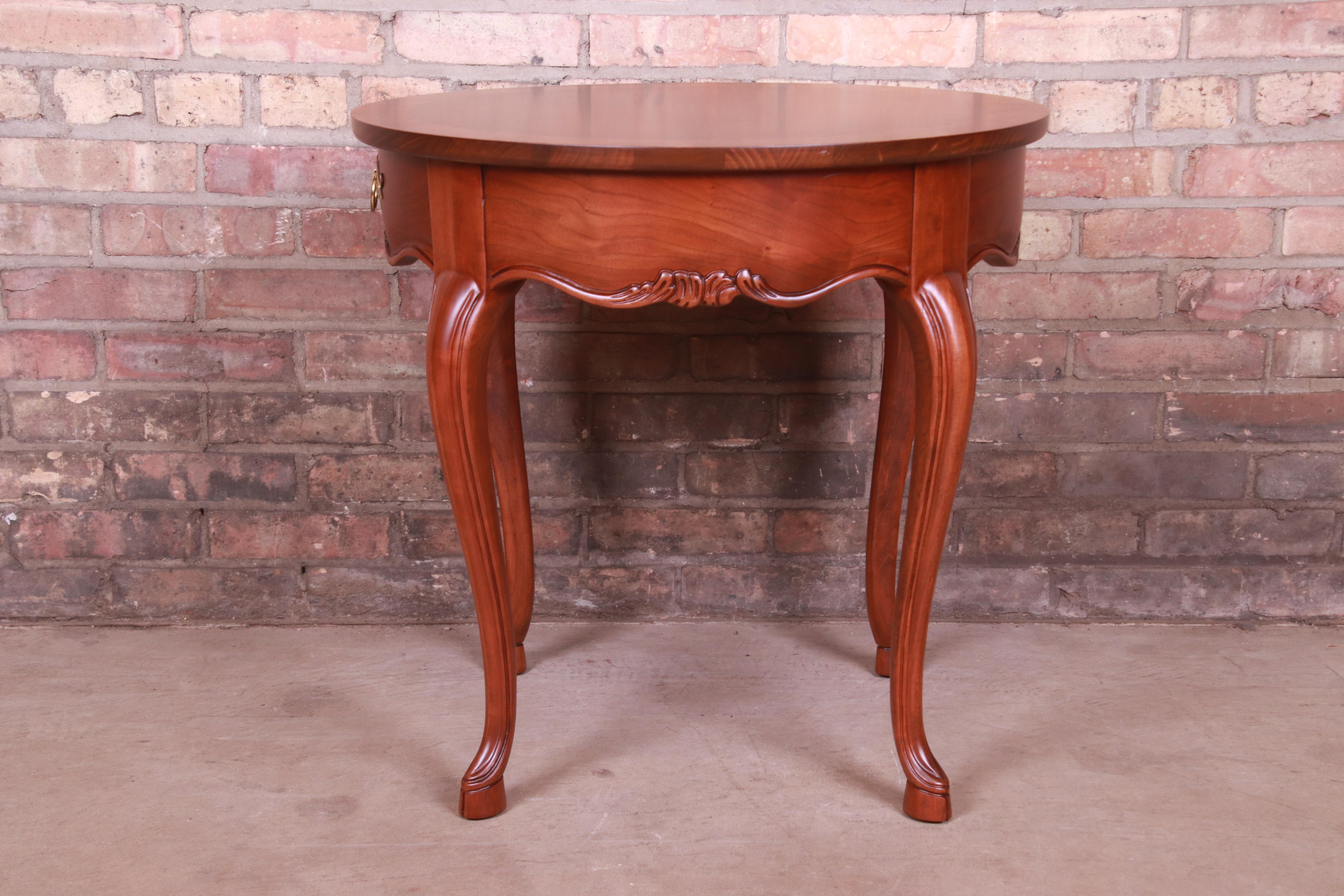 Baker Furniture French Provincial Louis XV Walnut and Burl Tea Table, Refinished For Sale 11