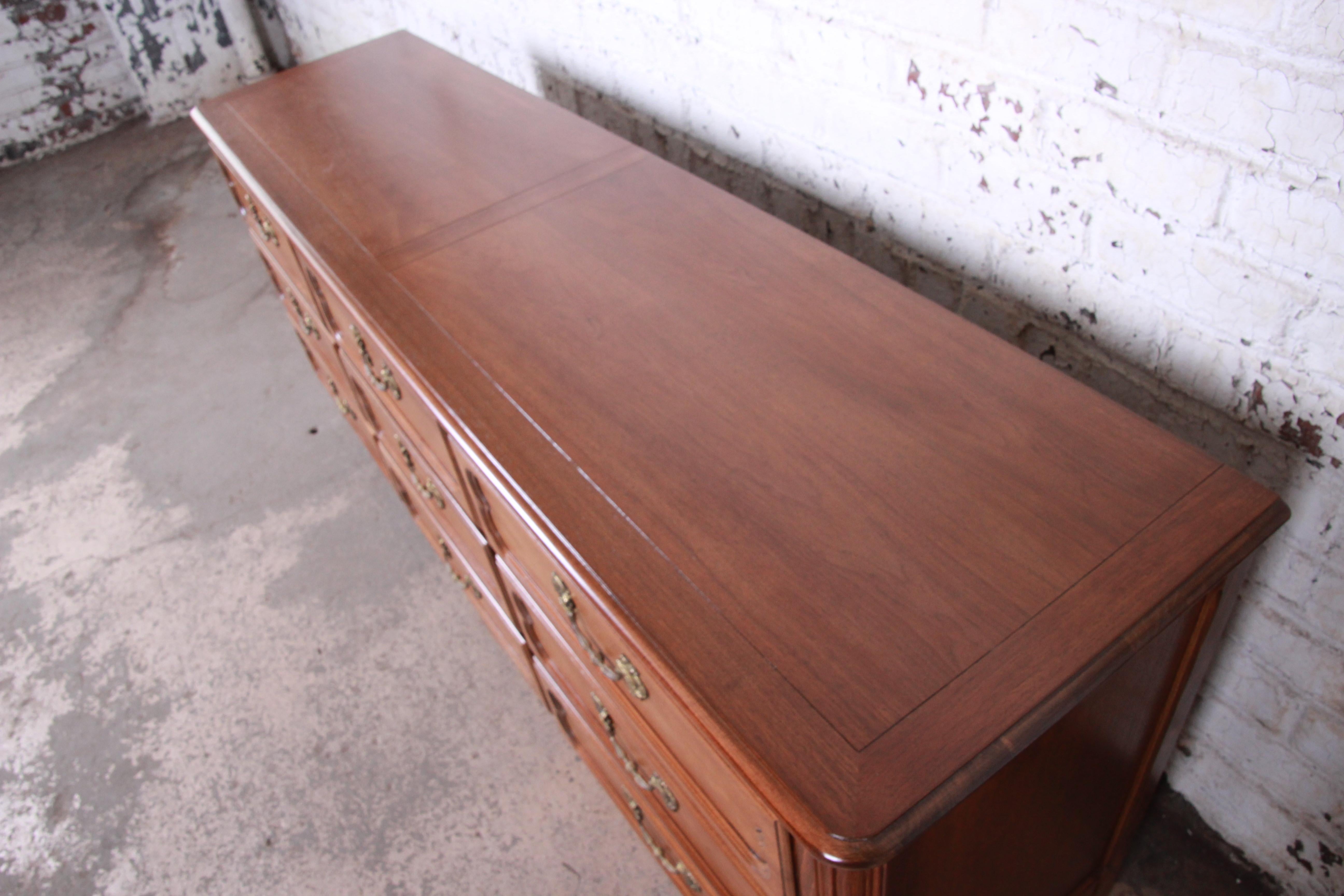 Baker Furniture French Provincial Louis XV Walnut Triple Dresser, Newly Restored In Good Condition In South Bend, IN