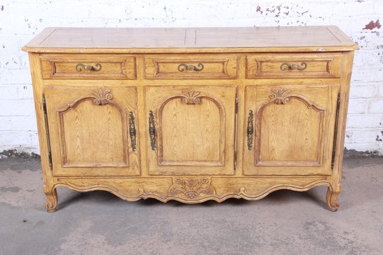 Baker Furniture French Provincial Louis Xv White Oak Sideboard