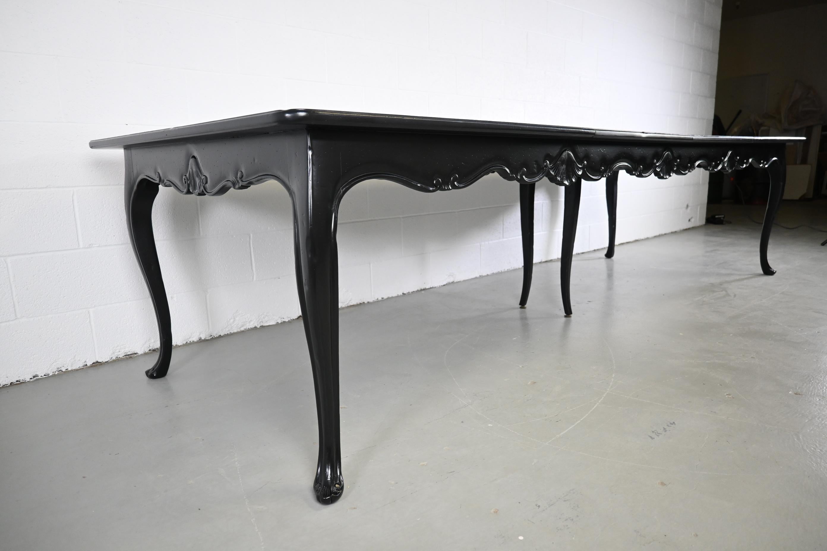 Baker Furniture French Provincial Style Black Lacquered Extension Dining Table In Excellent Condition In Morgan, UT
