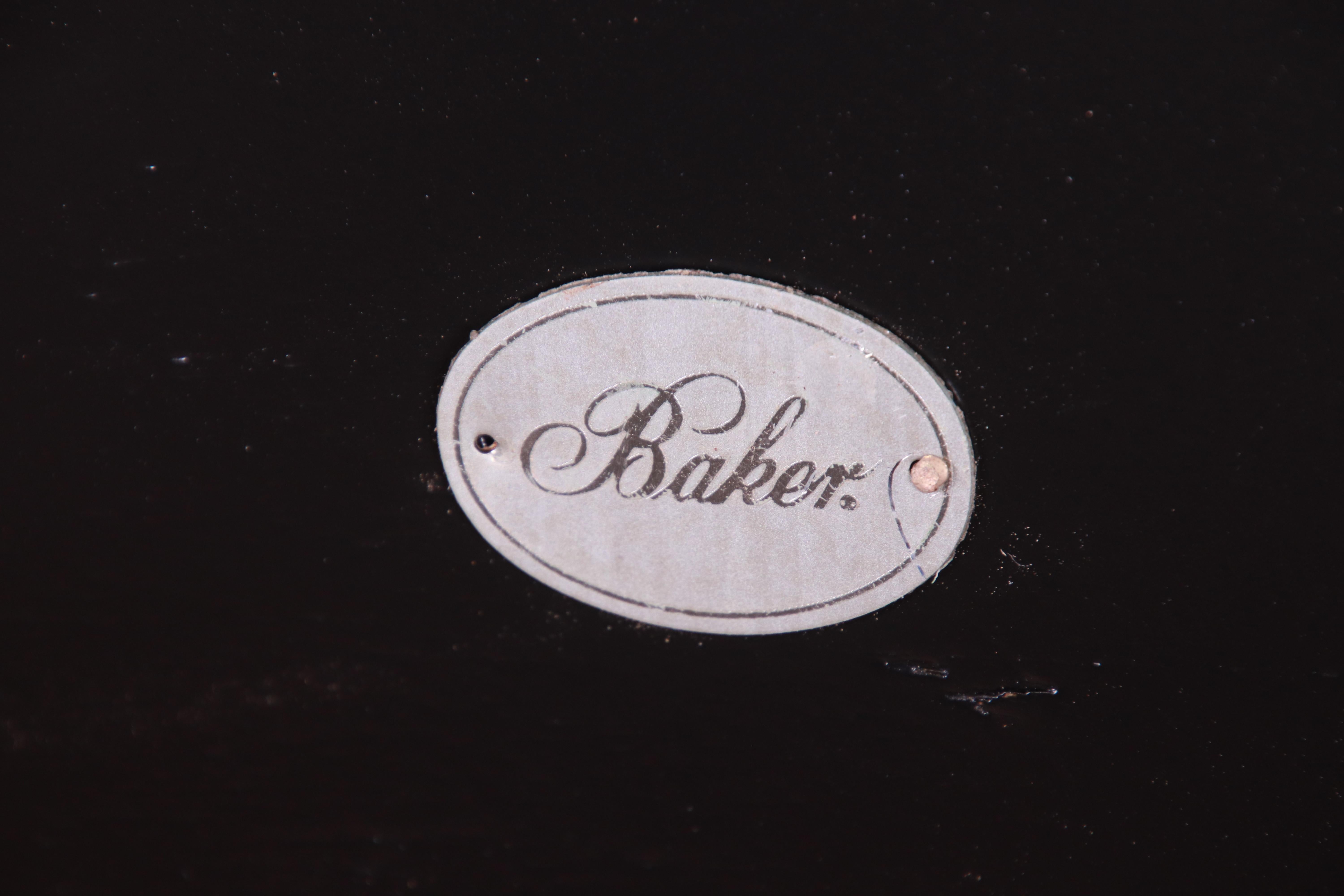 Baker Furniture Französischer Regency-Teetisch, schwarz lackiert, neu lackiert im Angebot 3