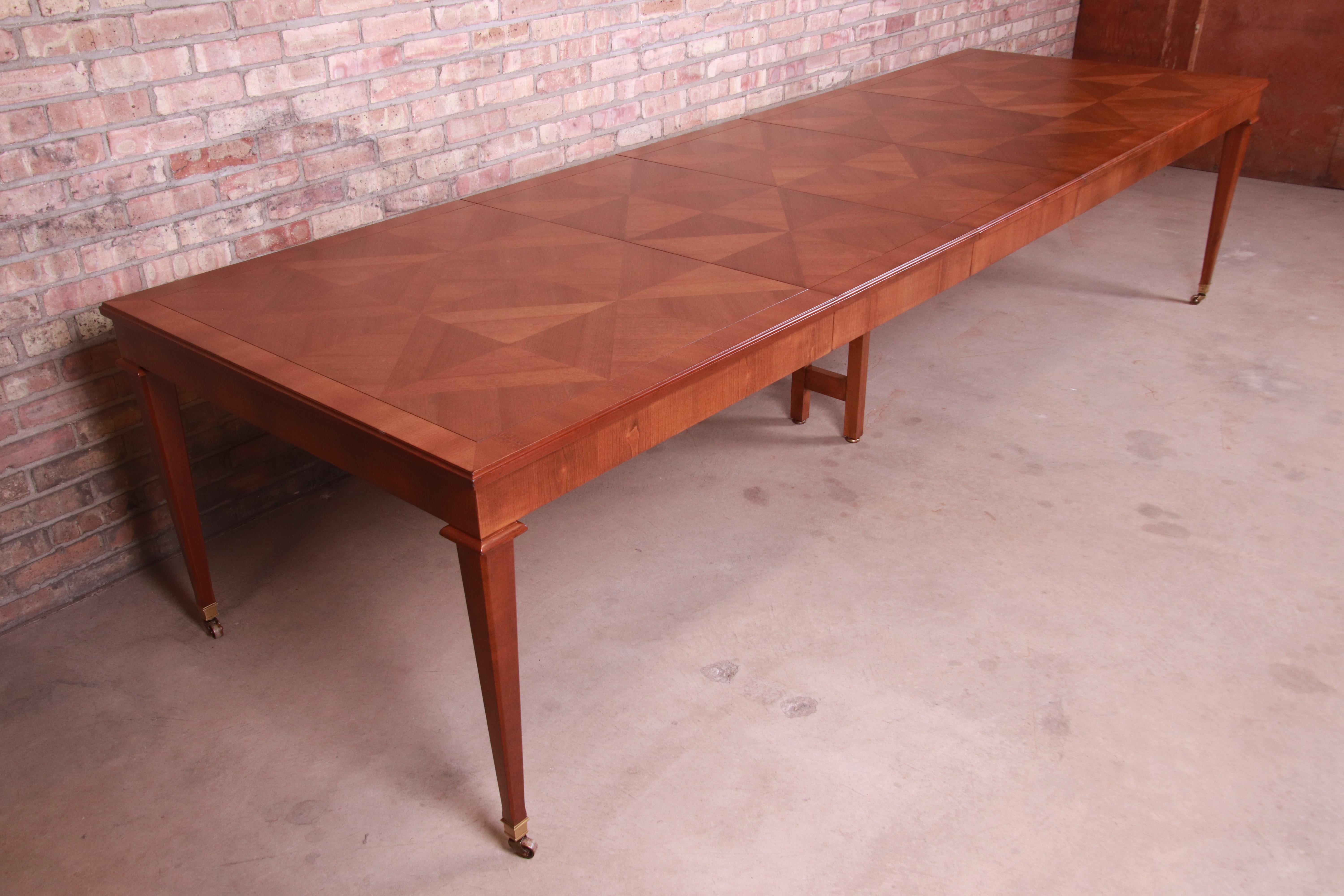 Baker Furniture French Regency Cherry Wood Extension Dining Table, Refinished In Good Condition In South Bend, IN