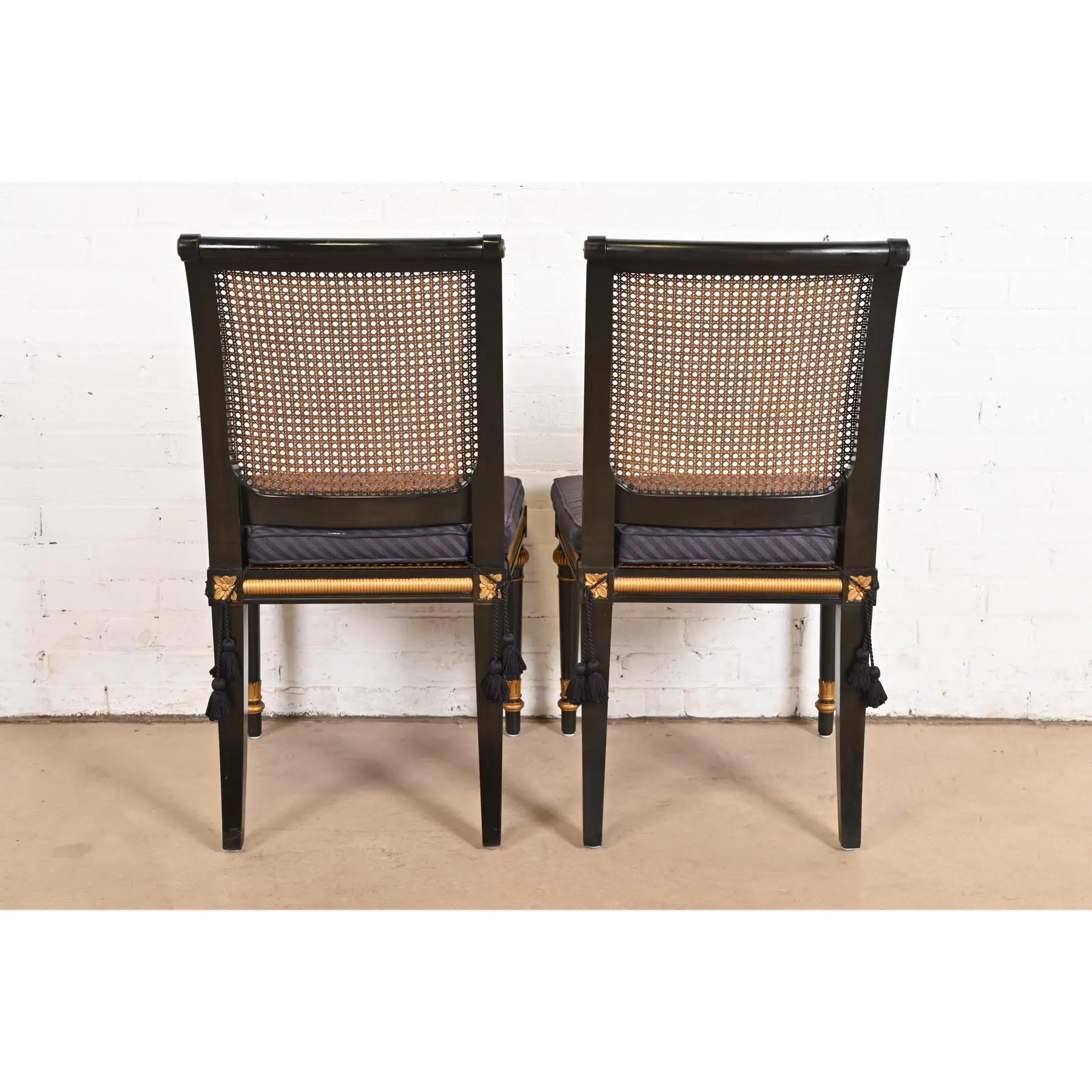 Baker Furniture Französische Regency Louis XVI Ebonisierte Esszimmerstühle mit Rohrrückenlehne und Schilfrohrlehne im Angebot 5