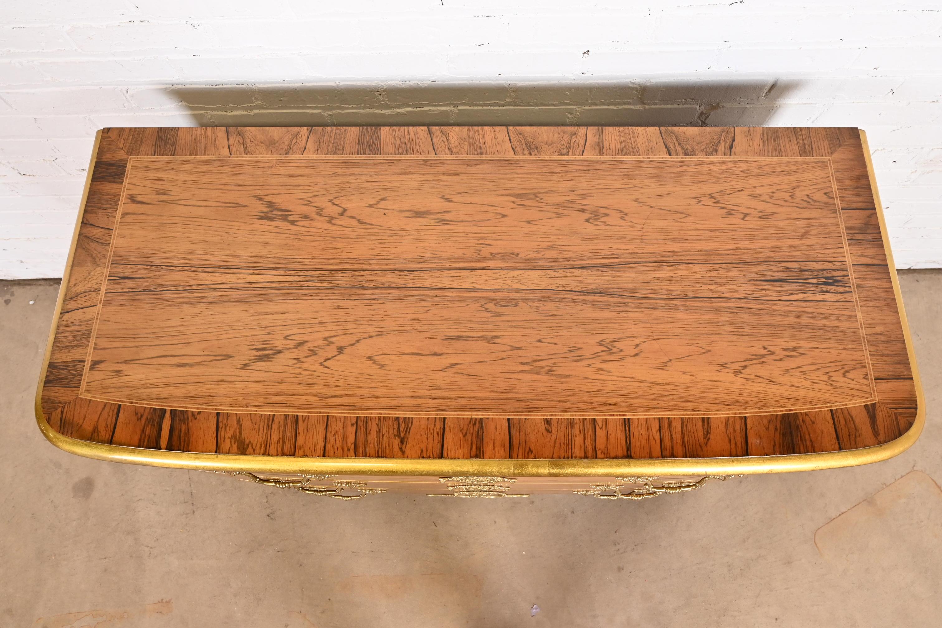 Cassettiera in legno di palissandro Baker Furniture French Regency Luigi XVI in vendita 4
