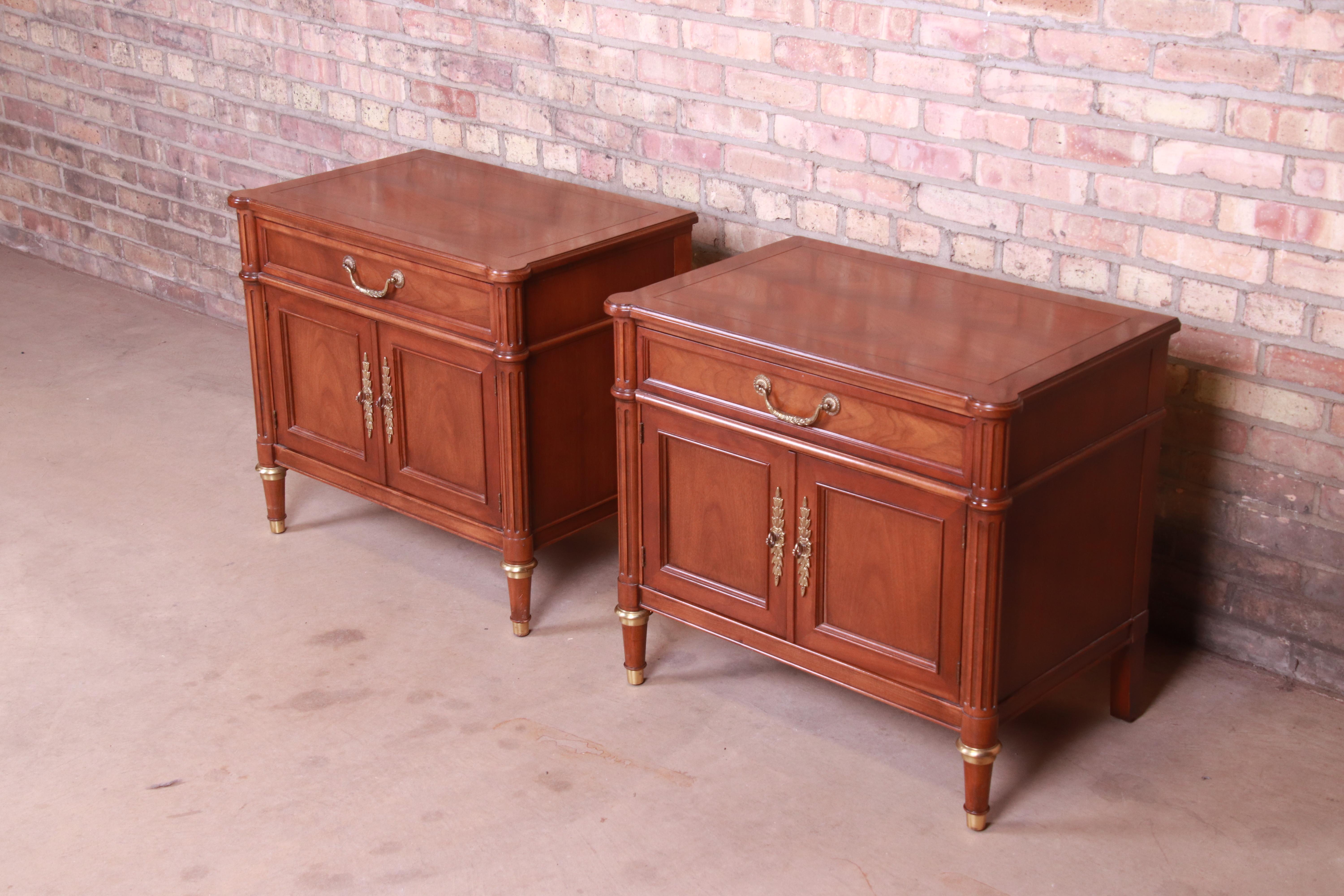 Baker Furniture French Regency Louis XVI Walnut Nightstands, Pair In Good Condition In South Bend, IN