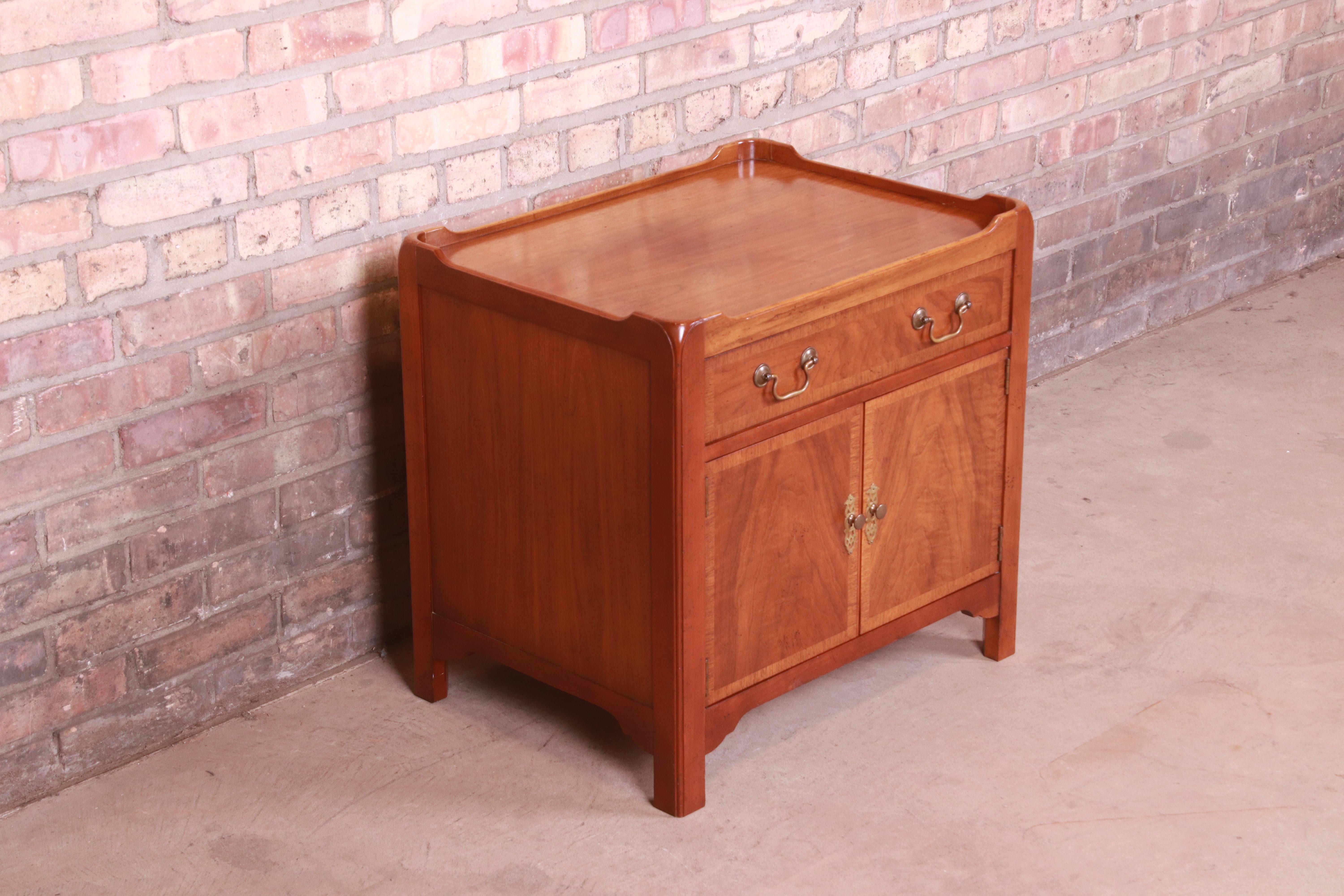 20th Century Baker Furniture Georgian Banded Mahogany Bedside Chest For Sale