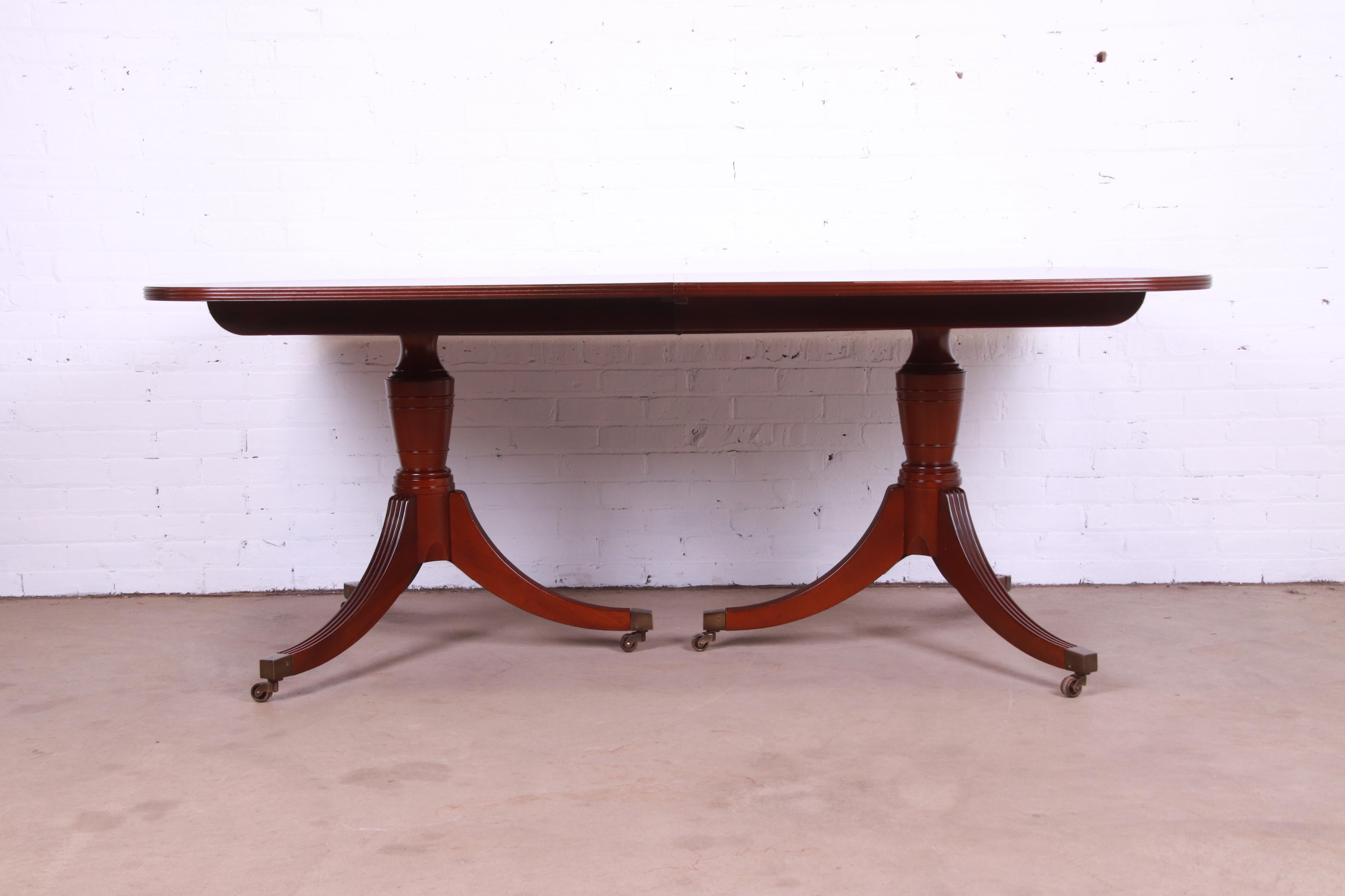 Baker Furniture Georgian Banded Mahogany Double Pedestal Extension Dining Table 7