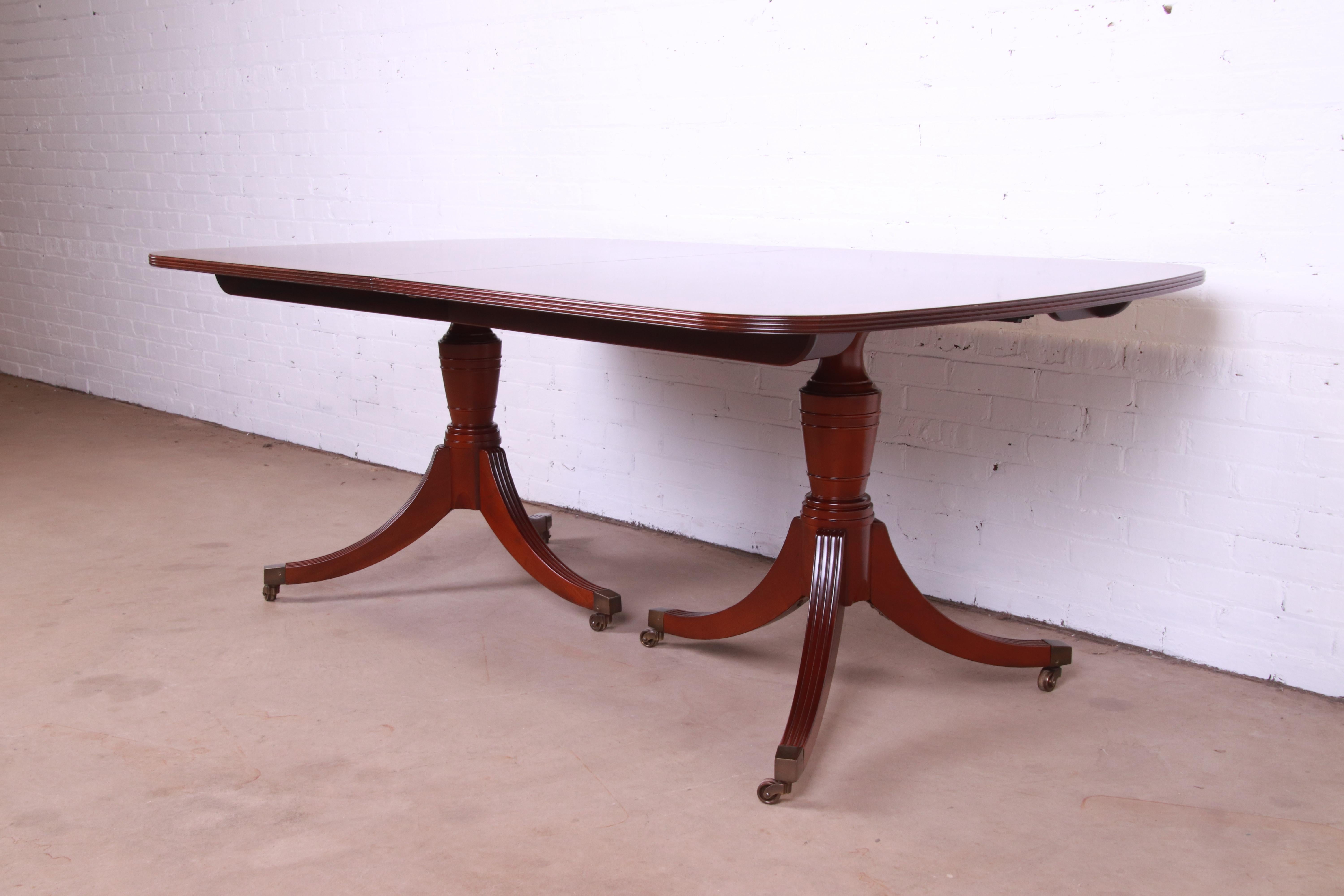 Baker Furniture Georgian Banded Mahogany Double Pedestal Extension Dining Table 9