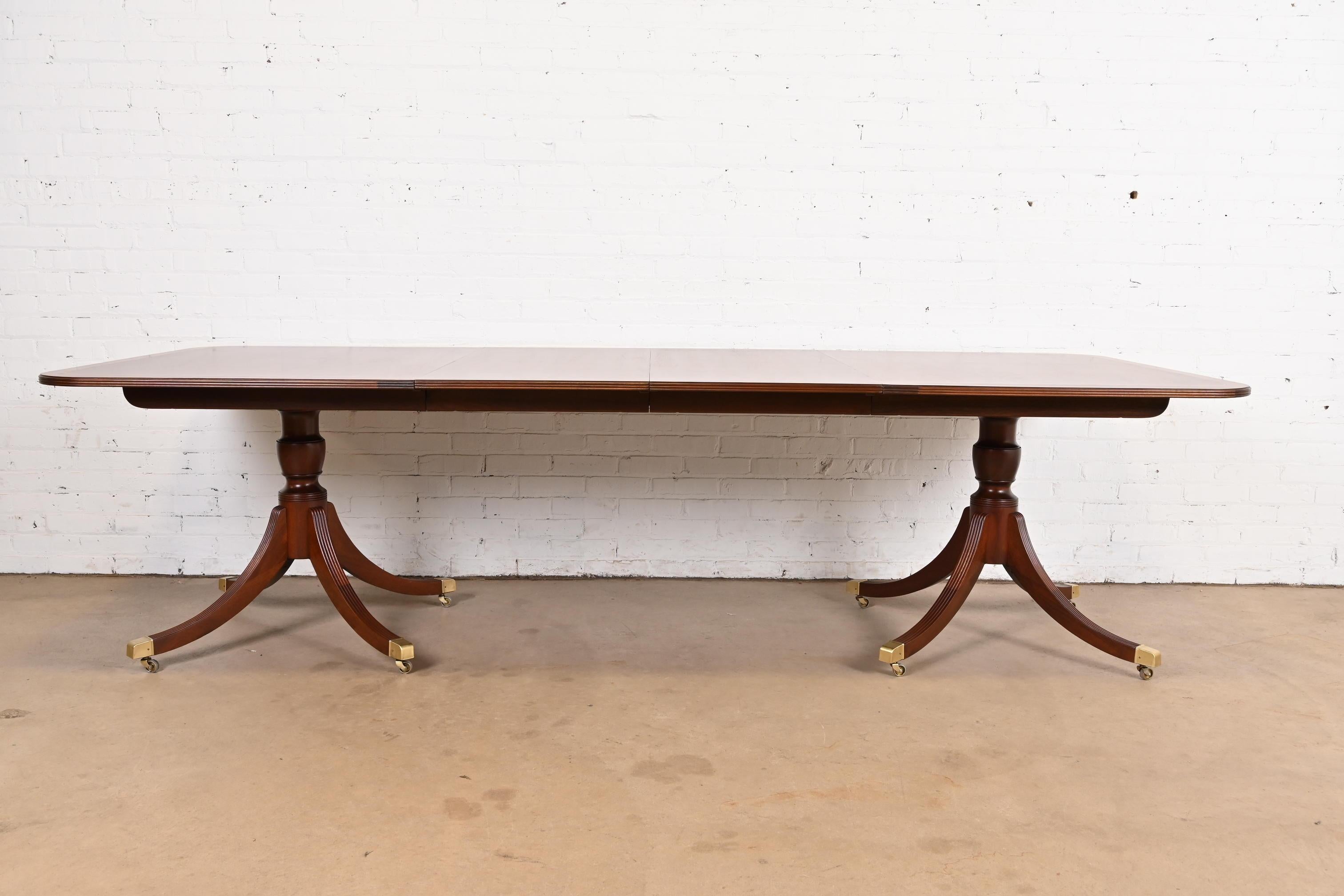 American Baker Furniture Georgian Banded Mahogany Double Pedestal Extension Dining Table