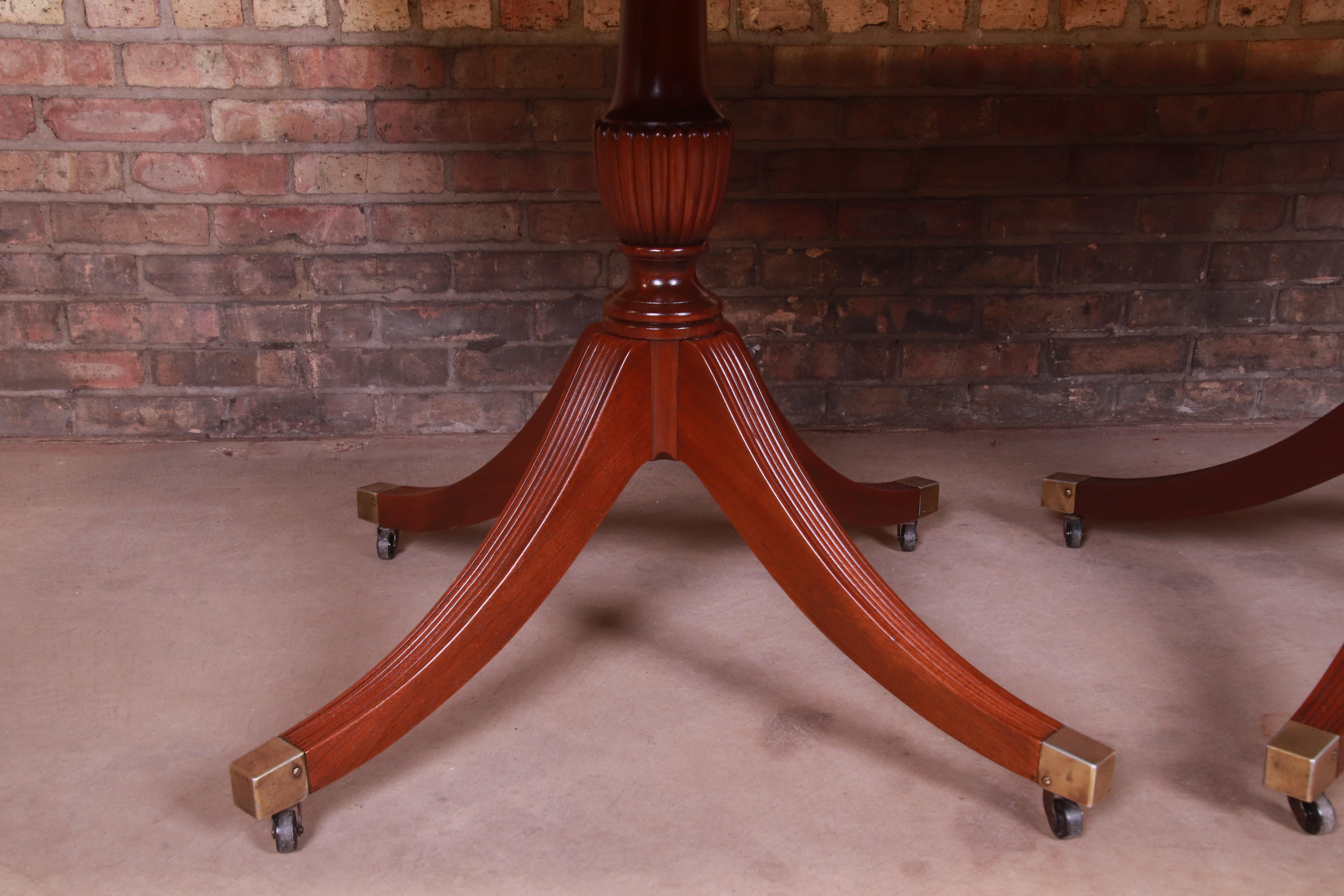 Baker Furniture Georgian Banded Mahogany Extension Dining Table, Refinished 12