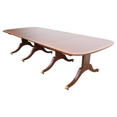 Baker Furniture table de salle à manger à rallonge géorgienne en acajou à bandes
