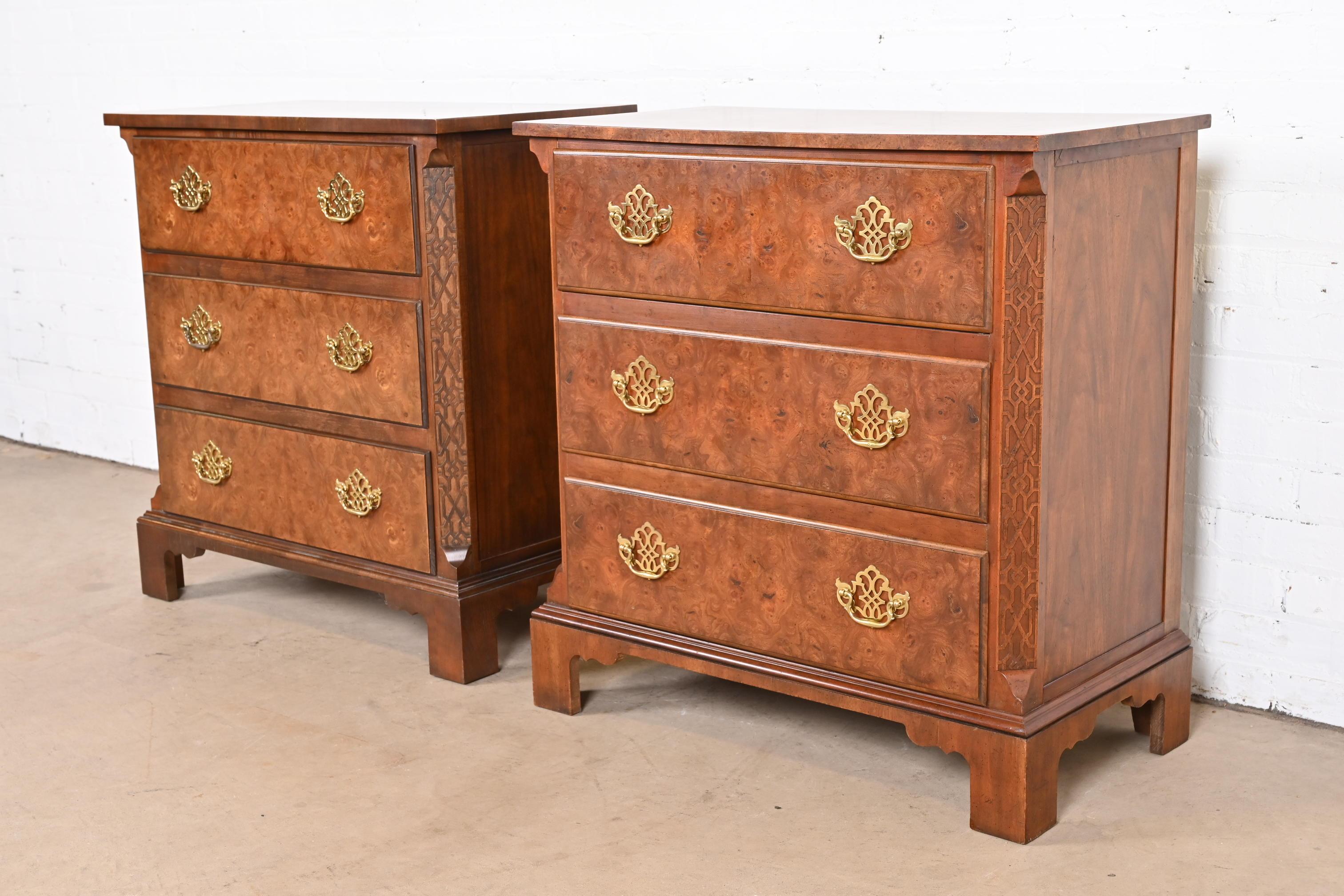 Baker Furniture Georgian Burled Walnut Bedside Chests, Pair In Good Condition In South Bend, IN
