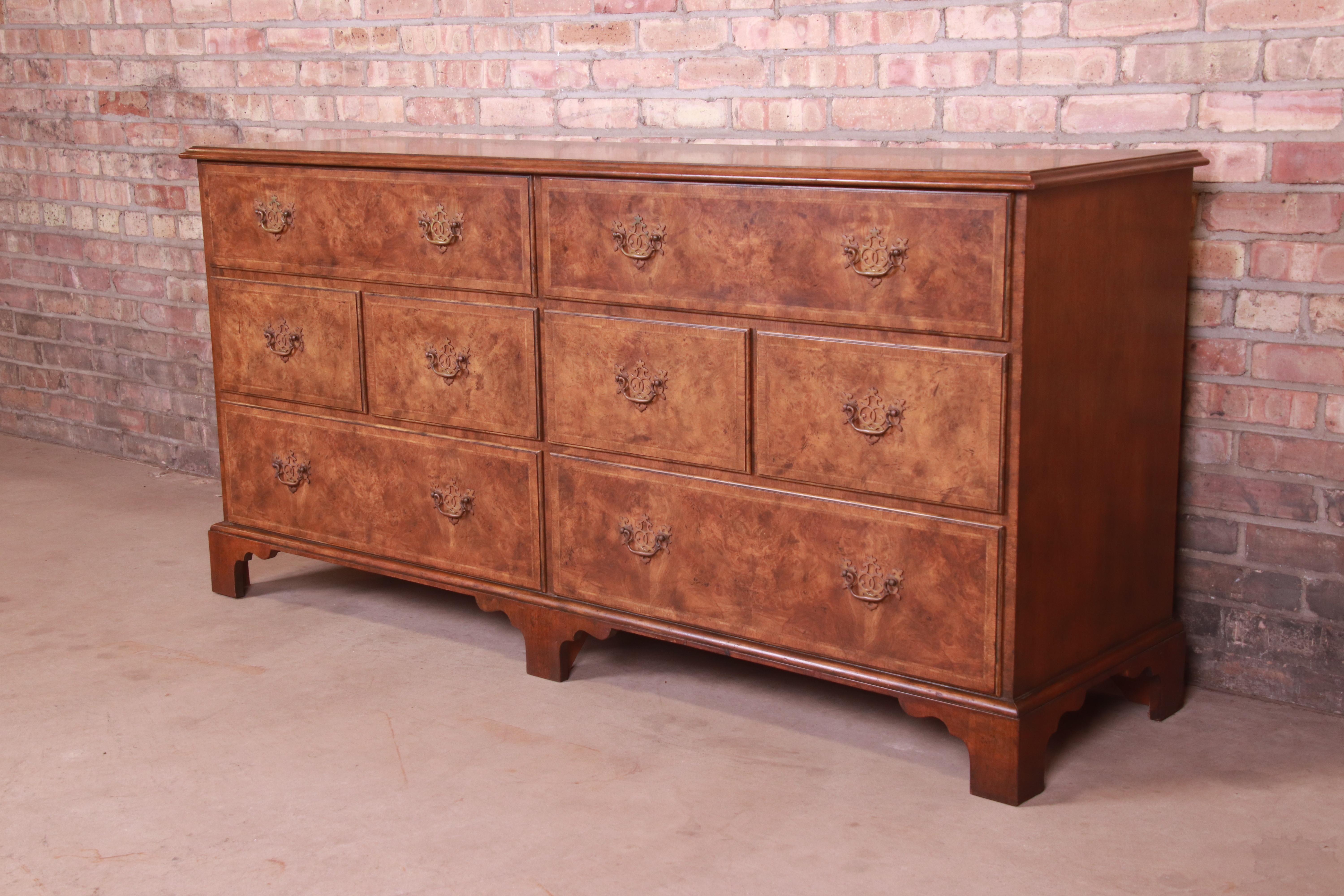 Baker Furniture Georgian Burled Walnut Eight-Drawer Double Dresser or Credenza In Good Condition In South Bend, IN